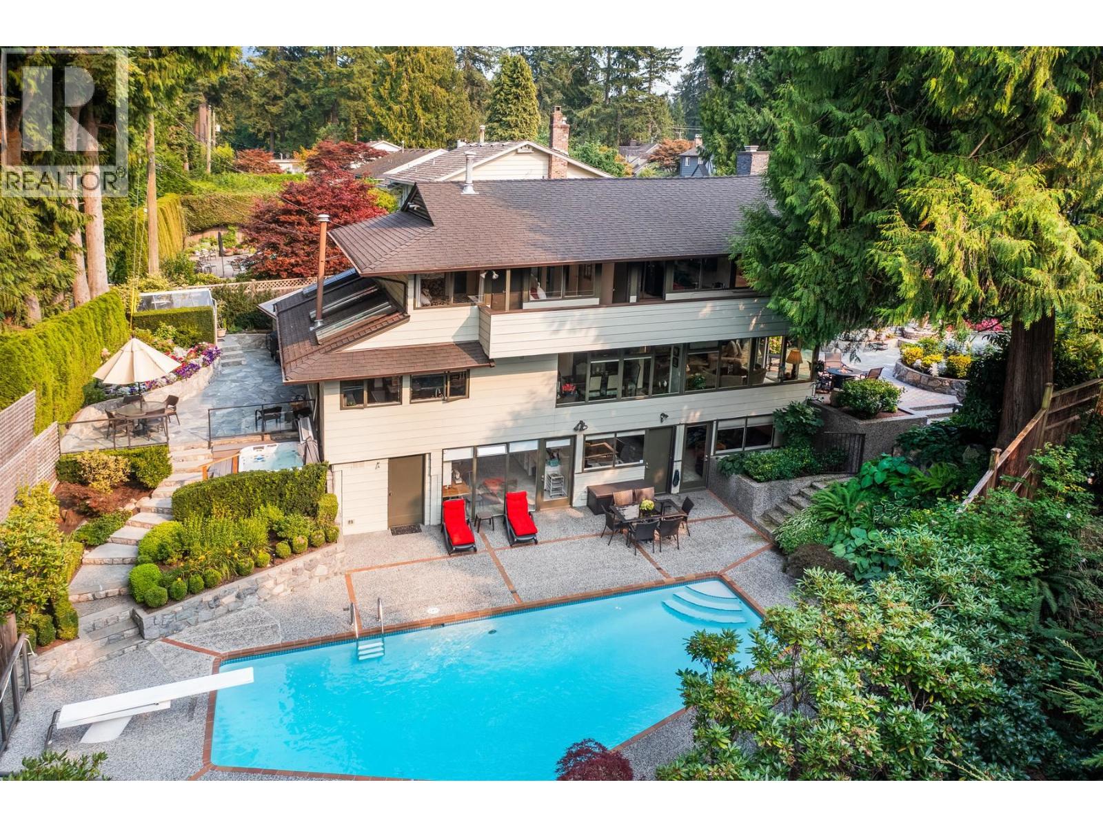 4423 PATTERDALE DRIVE, North Vancouver