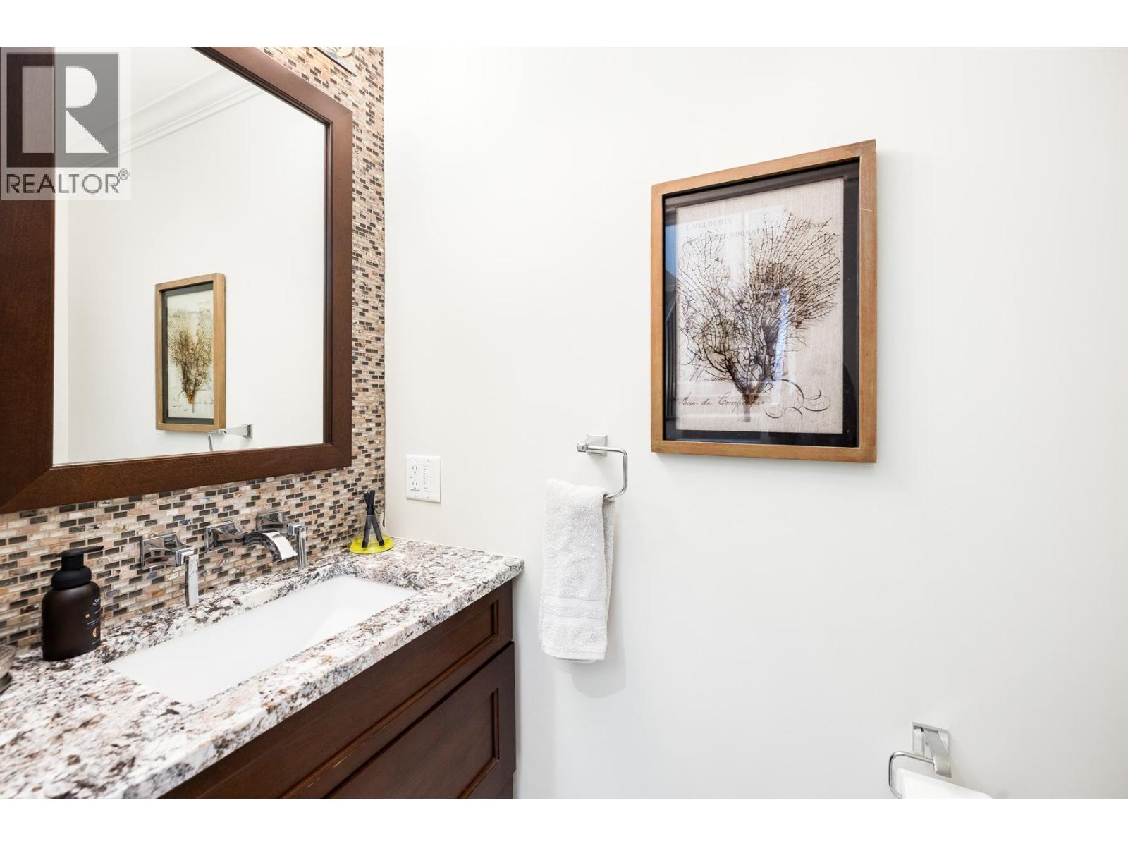 4423 PATTERDALE DRIVE, North Vancouver