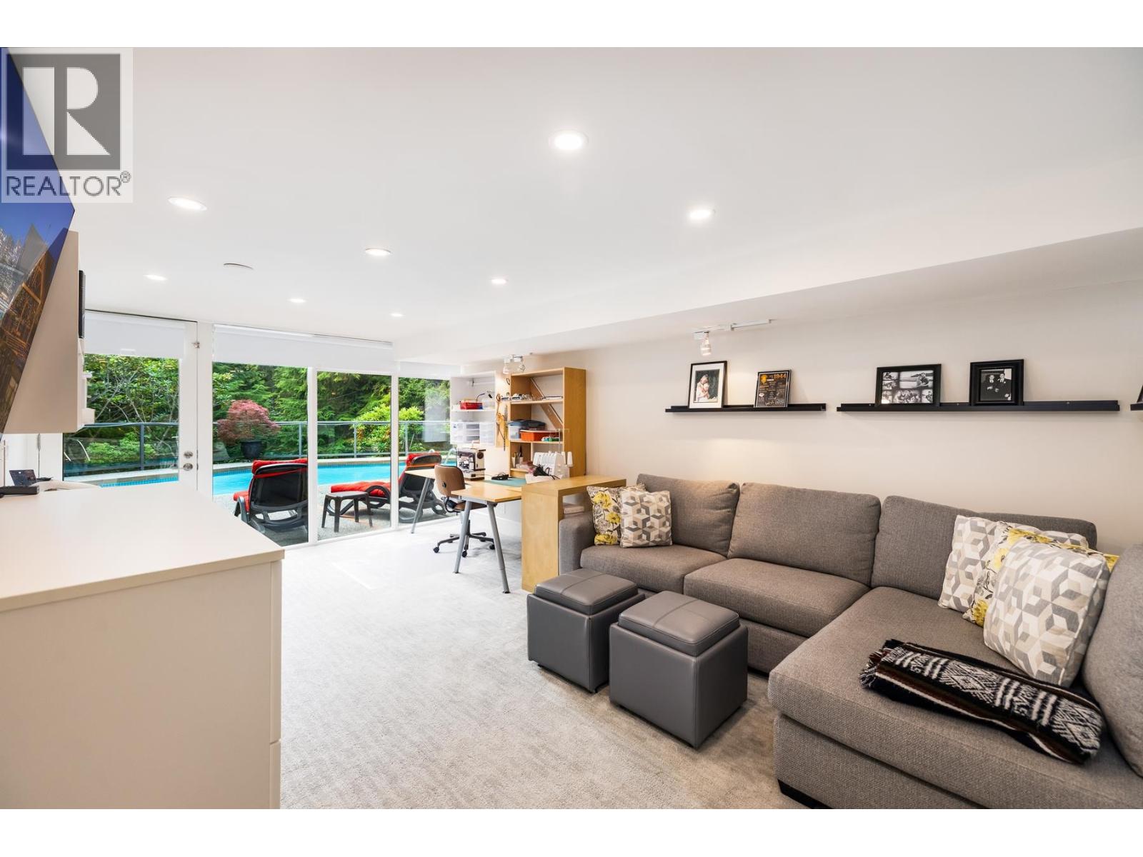 4423 PATTERDALE DRIVE, North Vancouver