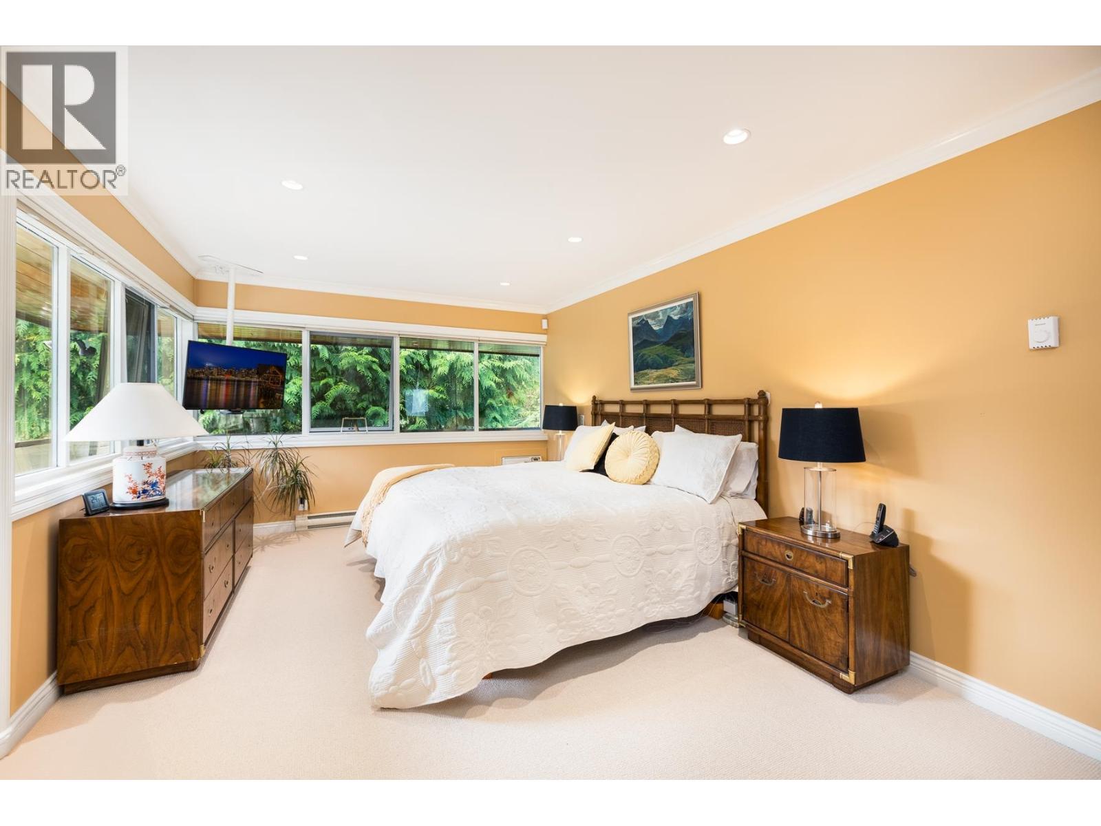 4423 PATTERDALE DRIVE, North Vancouver