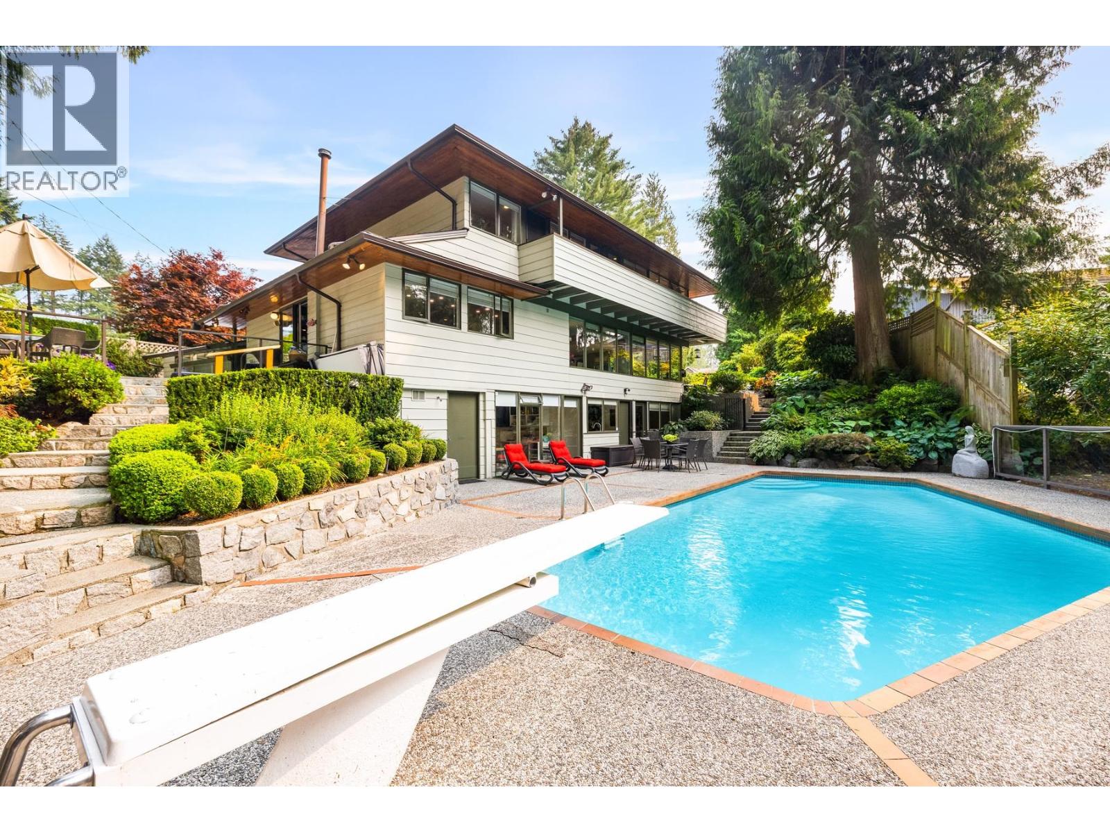 4423 PATTERDALE DRIVE, North Vancouver
