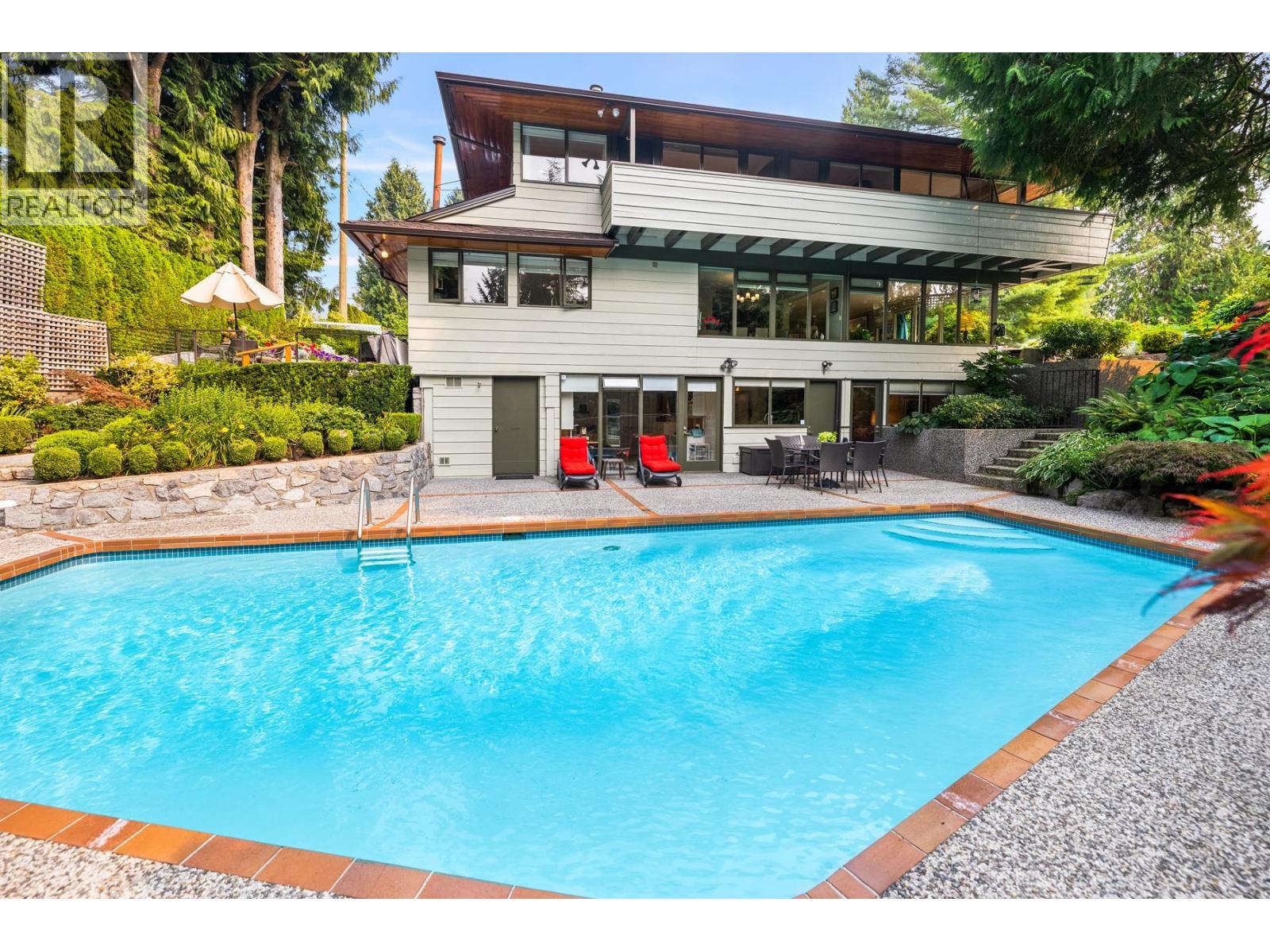 4423 PATTERDALE DRIVE, North Vancouver