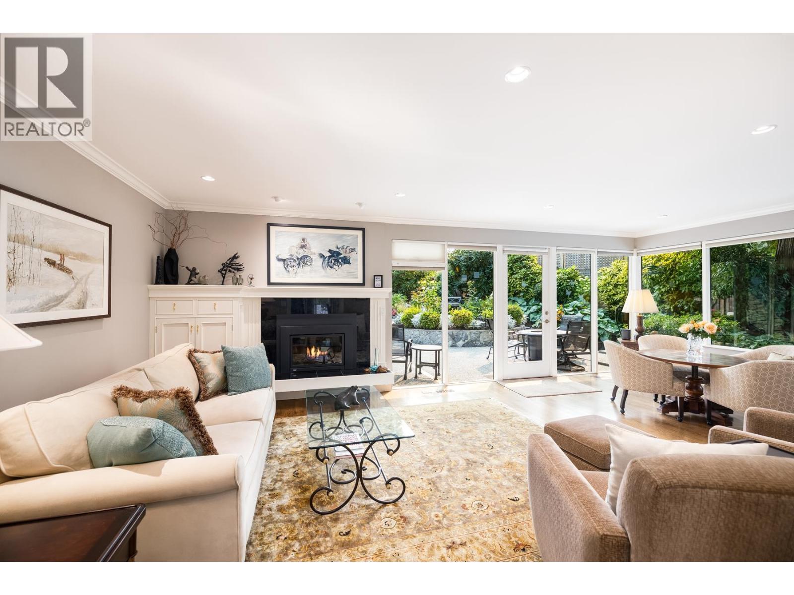 4423 PATTERDALE DRIVE, North Vancouver