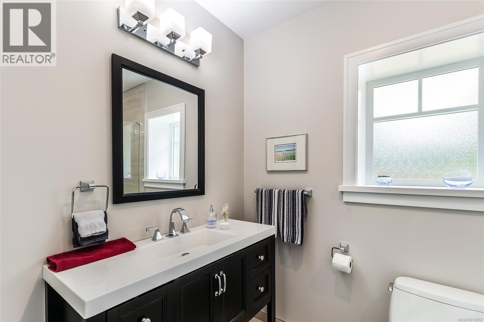 2200 Honey Wulff Close, Nanoose Bay