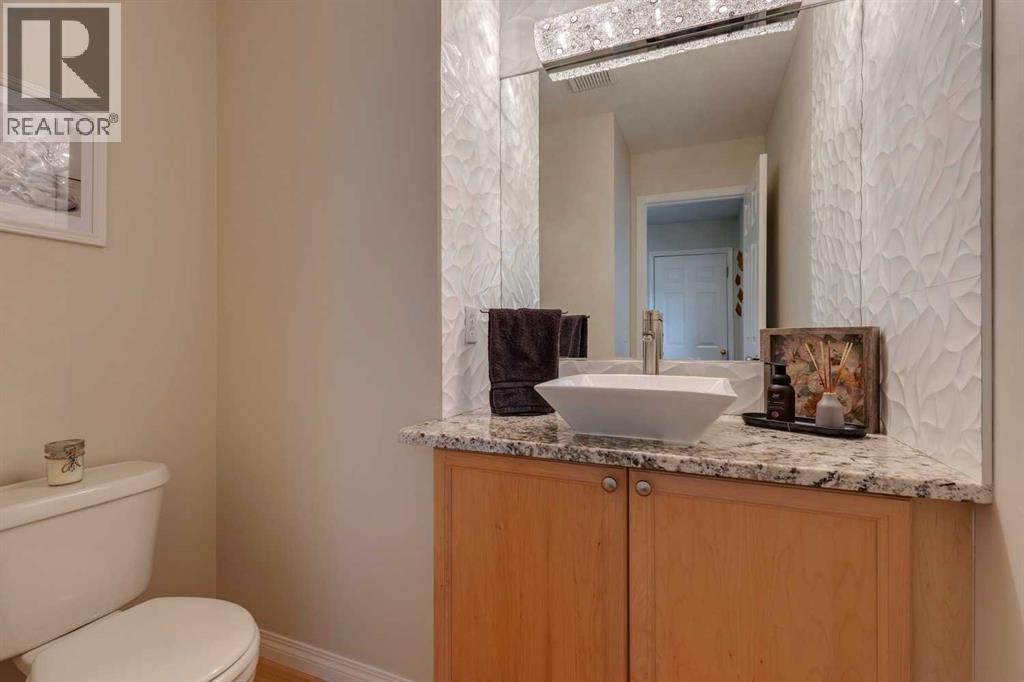 Single Family House for Sale in  Simcoe Place SW Signal Hill Calgary 