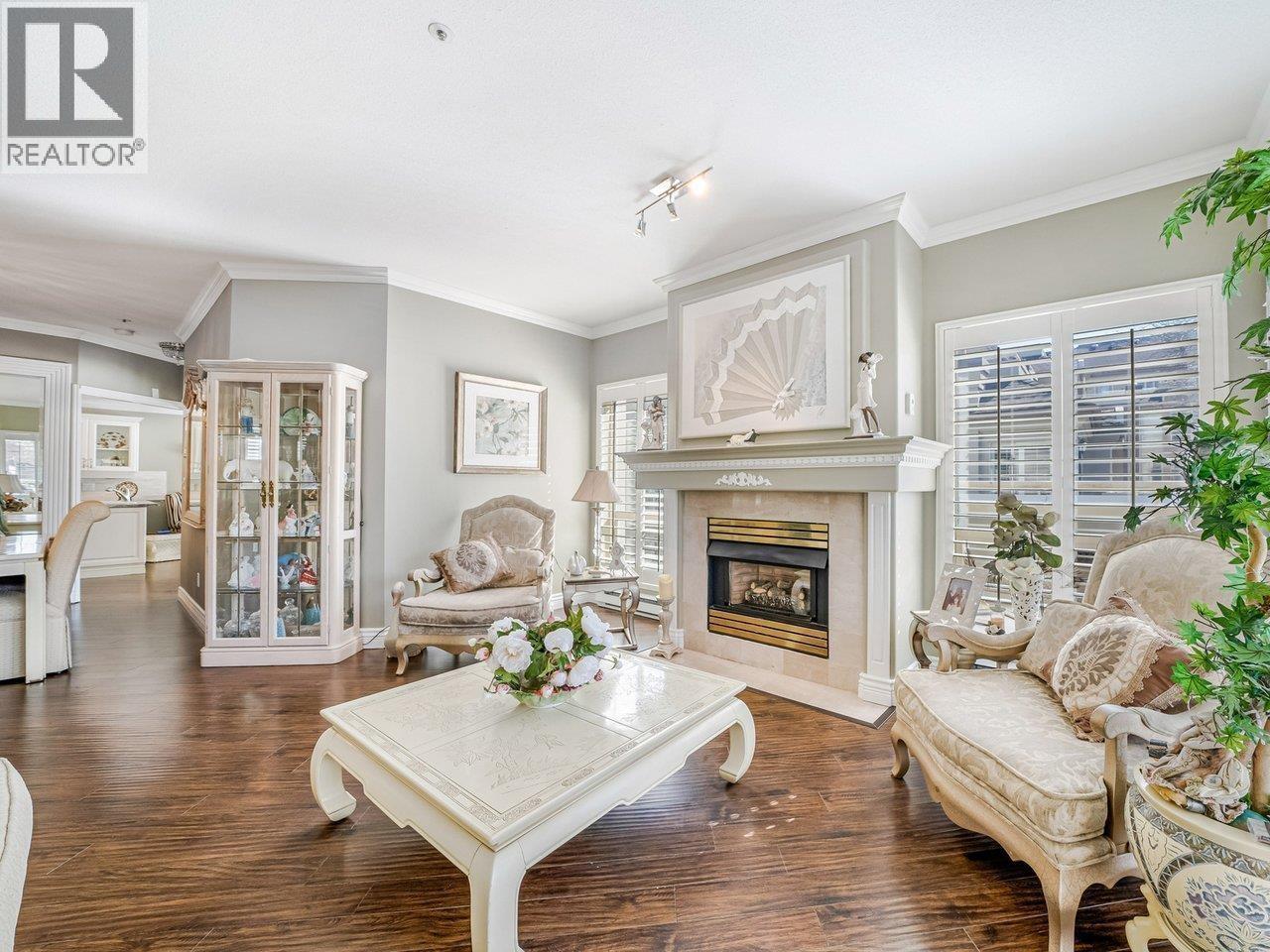 #211N-1100 56 Street, Delta