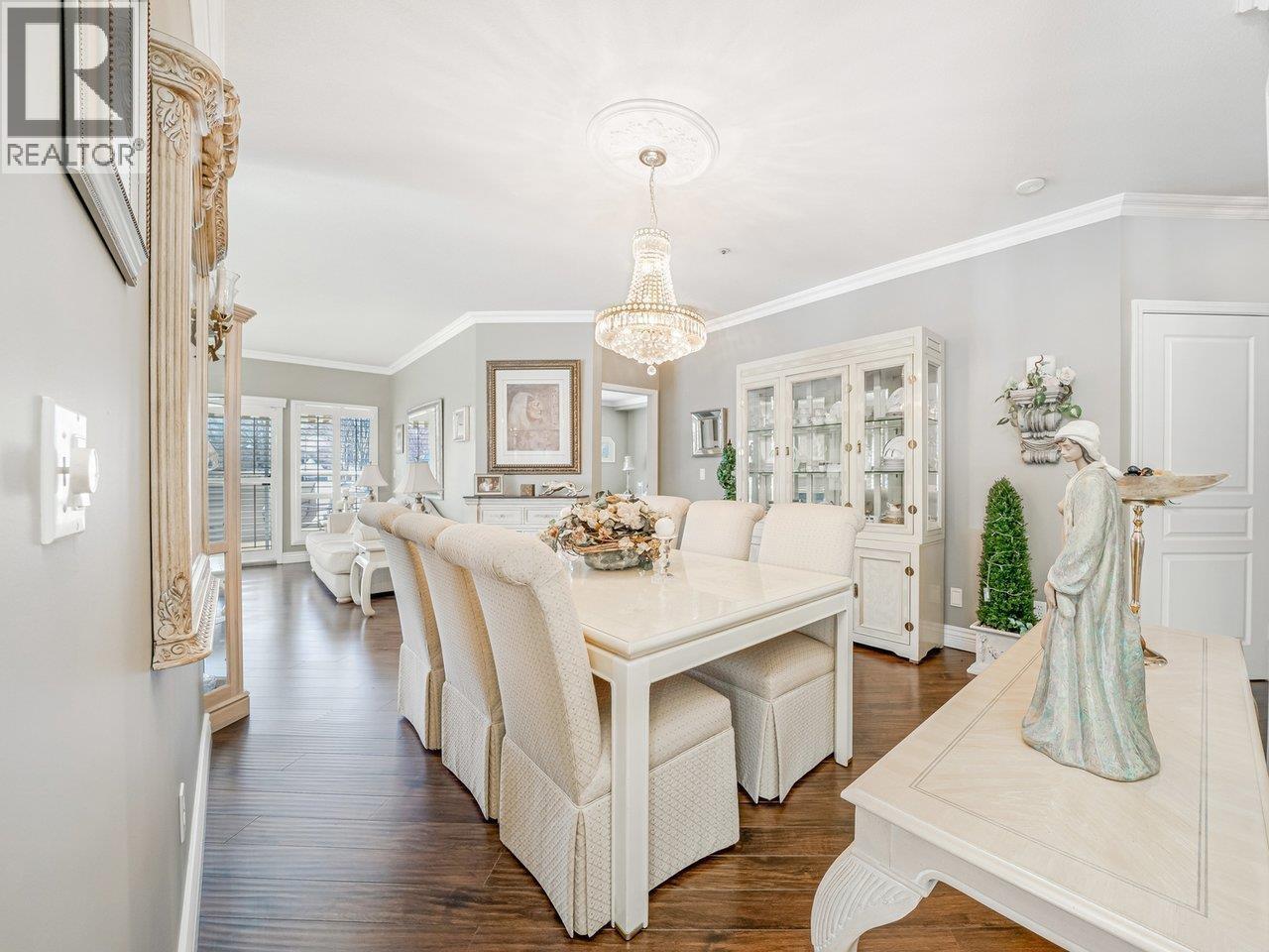 #211N-1100 56 Street, Delta