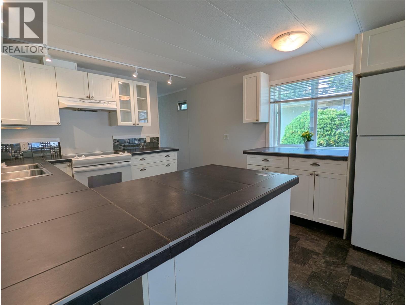 80 3535 Casorso Road, Kelowna