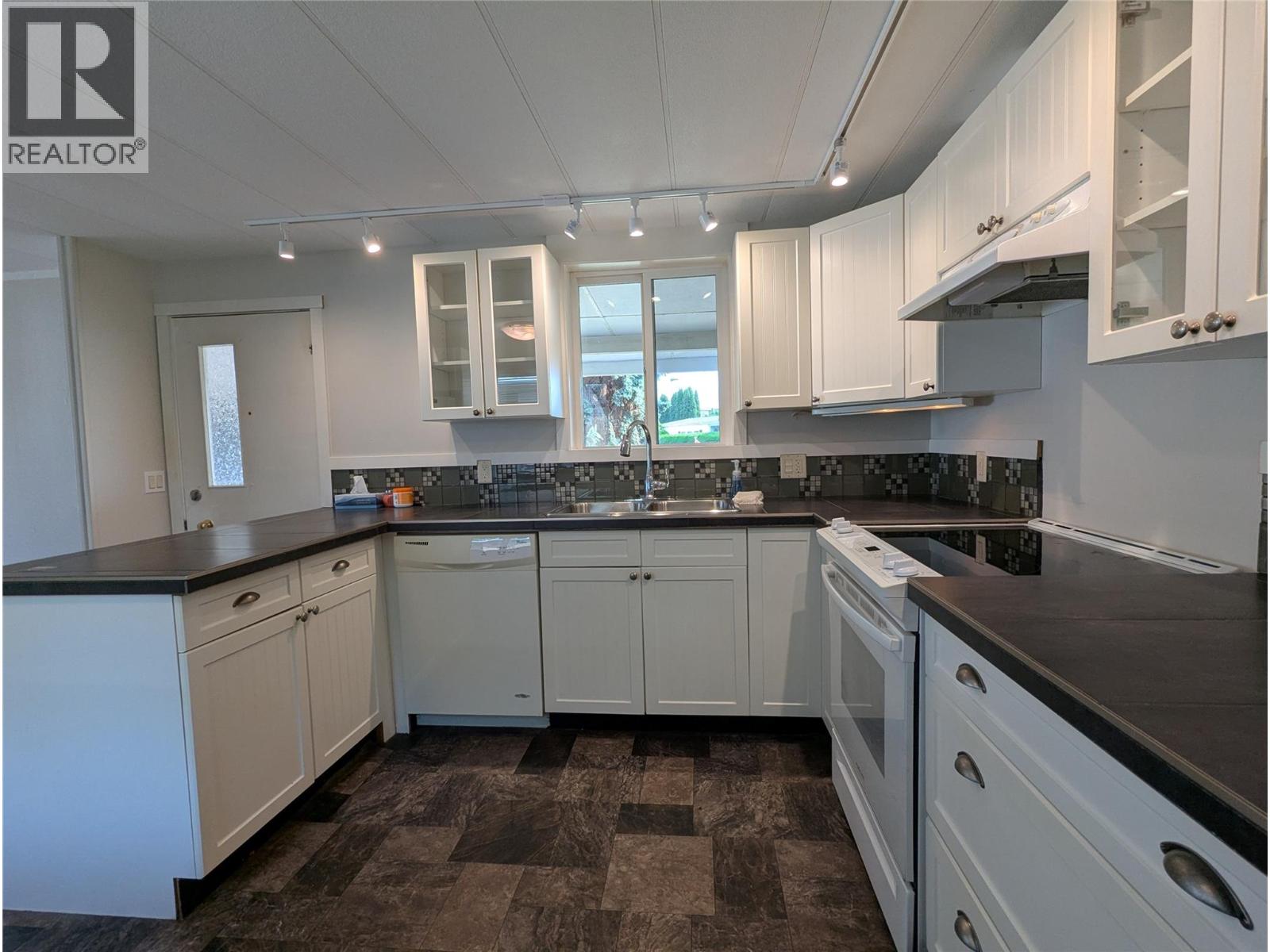 80 3535 Casorso Road, Kelowna