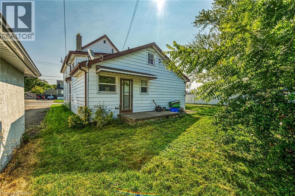 526 STEELE STREET - 30