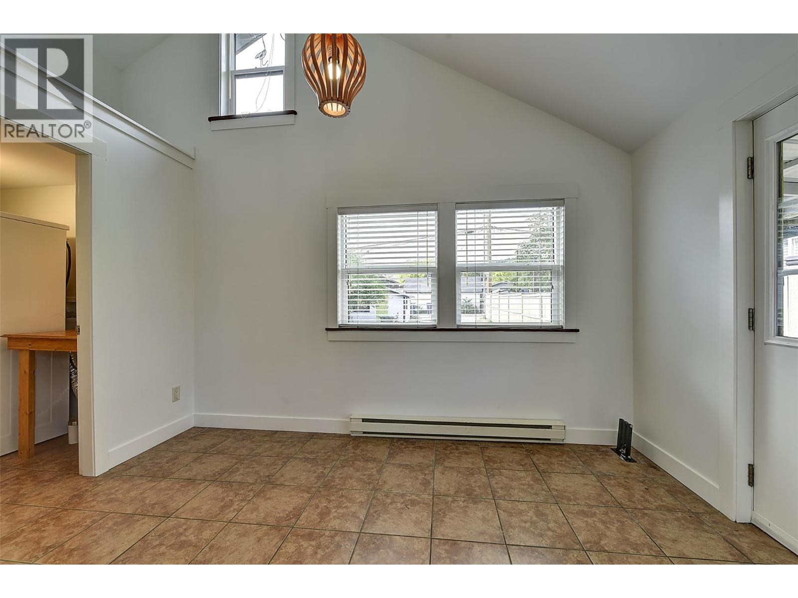  928 Fuller Avenue, Kelowna