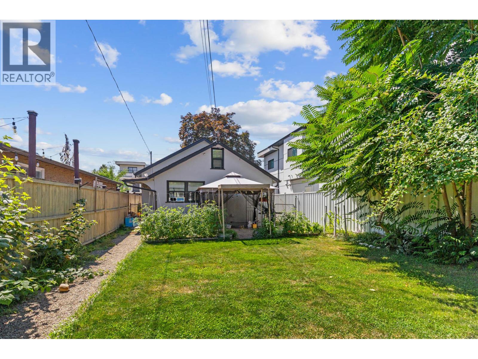  928 Fuller Avenue, Kelowna