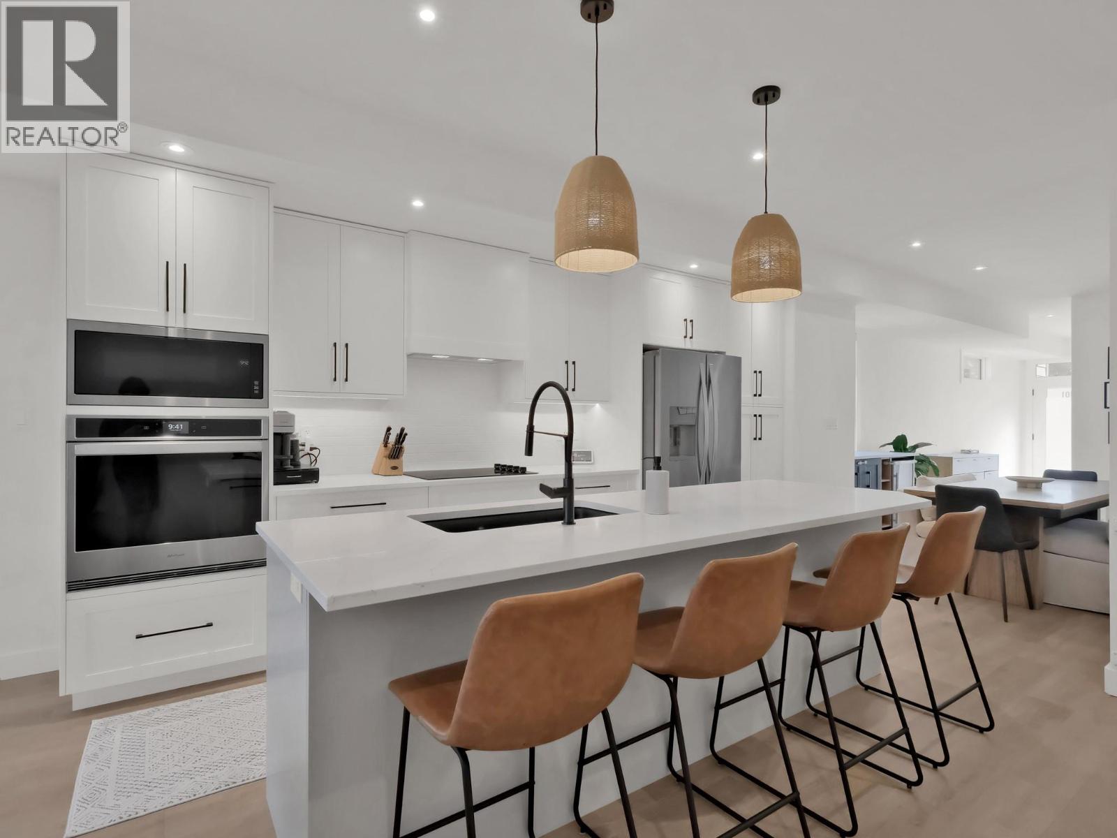 101 151 ABBOTT Street, Penticton