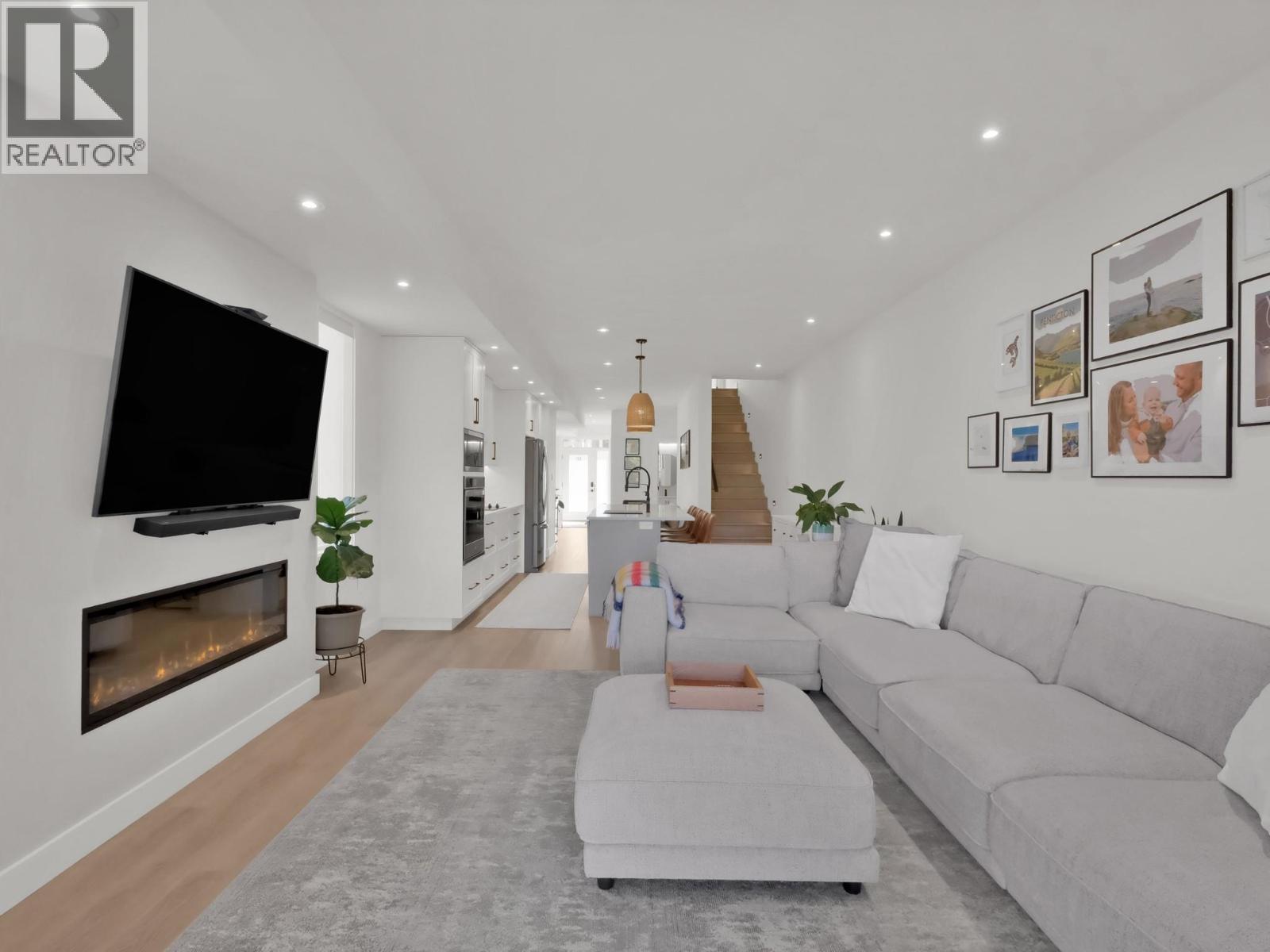 101 151 ABBOTT Street, Penticton