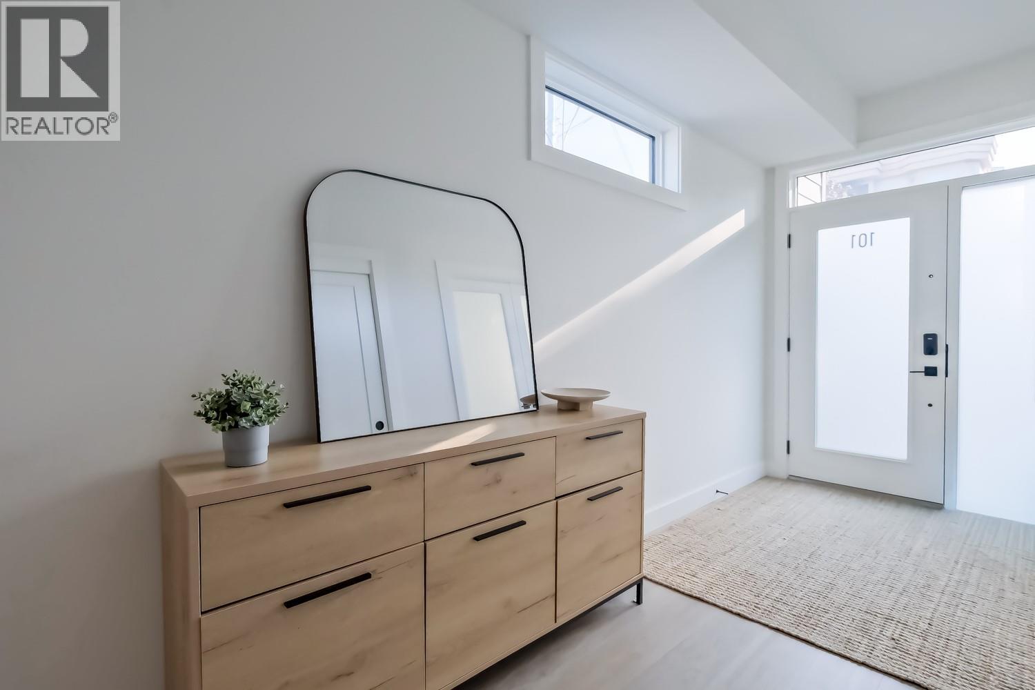 101 151 ABBOTT Street, Penticton