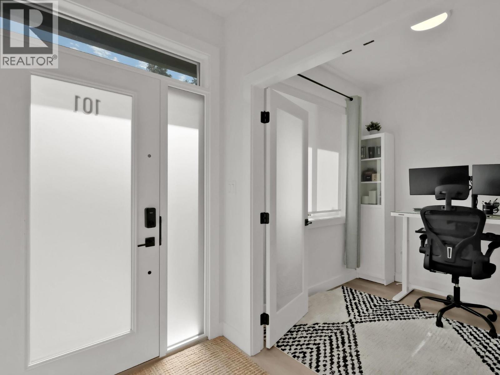 101 151 ABBOTT Street, Penticton