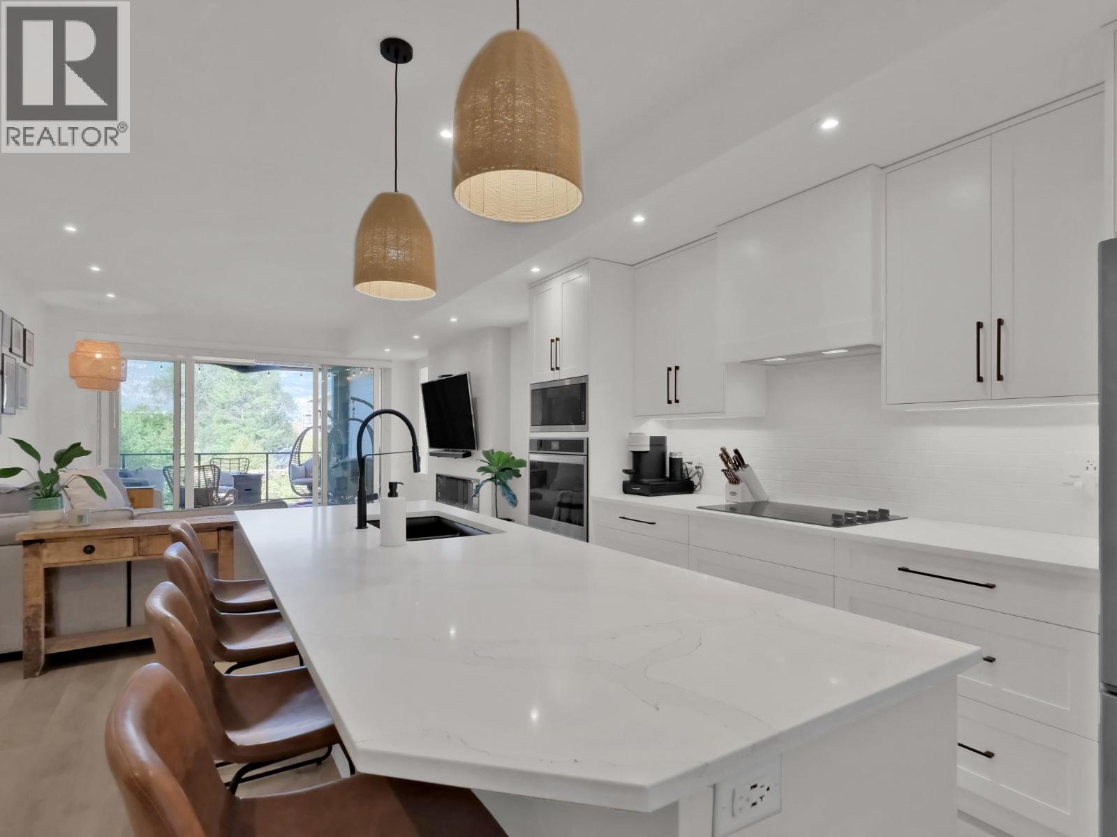 101 151 ABBOTT Street, Penticton
