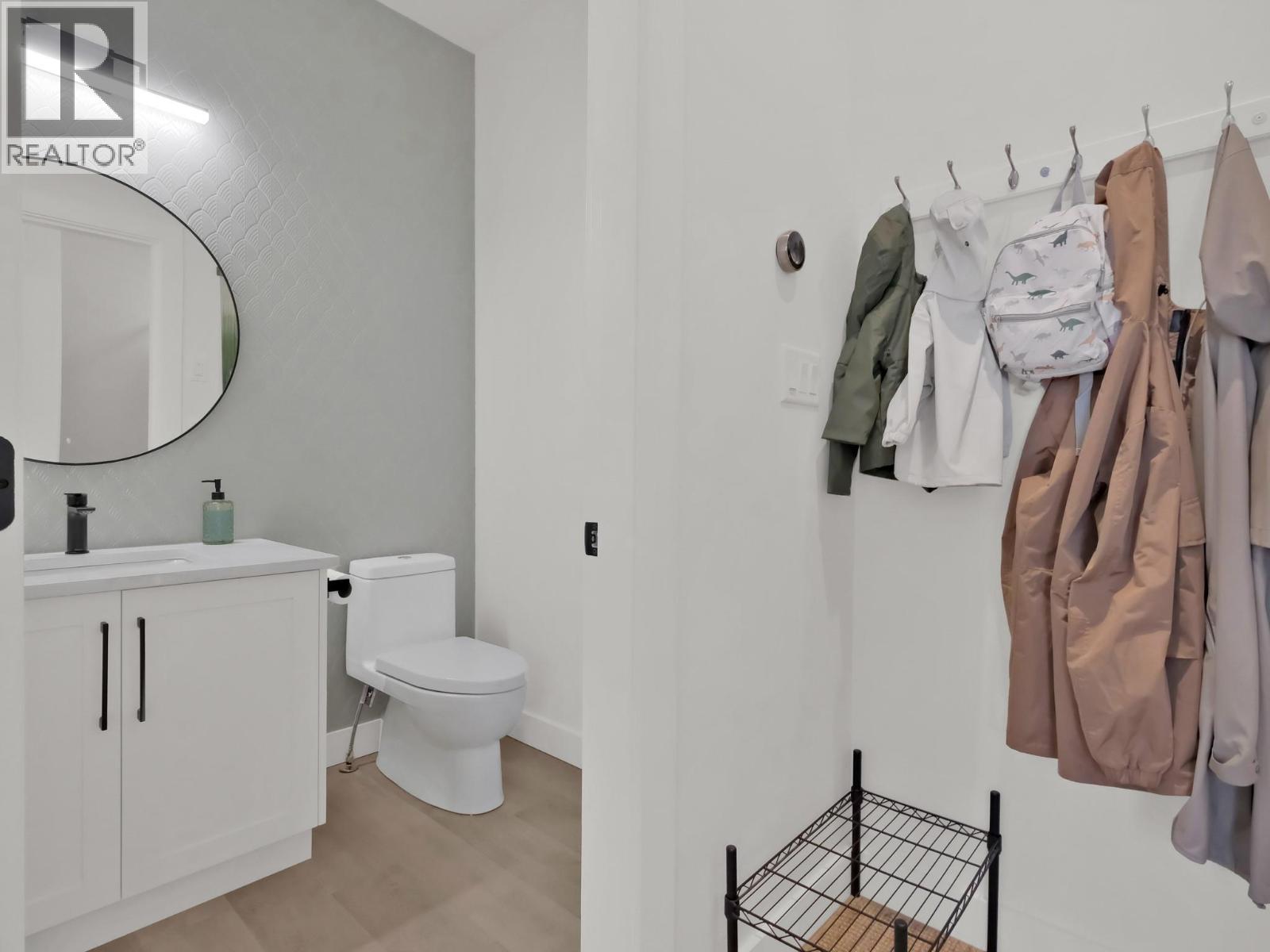 101 151 ABBOTT Street, Penticton