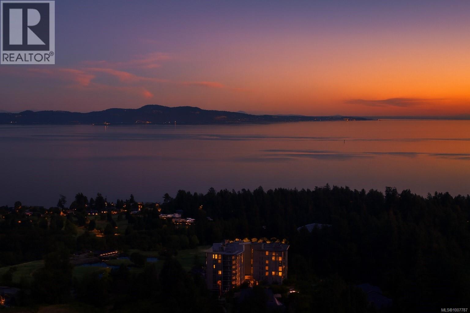 602 5388 Hill Rise Terrace, Saanich