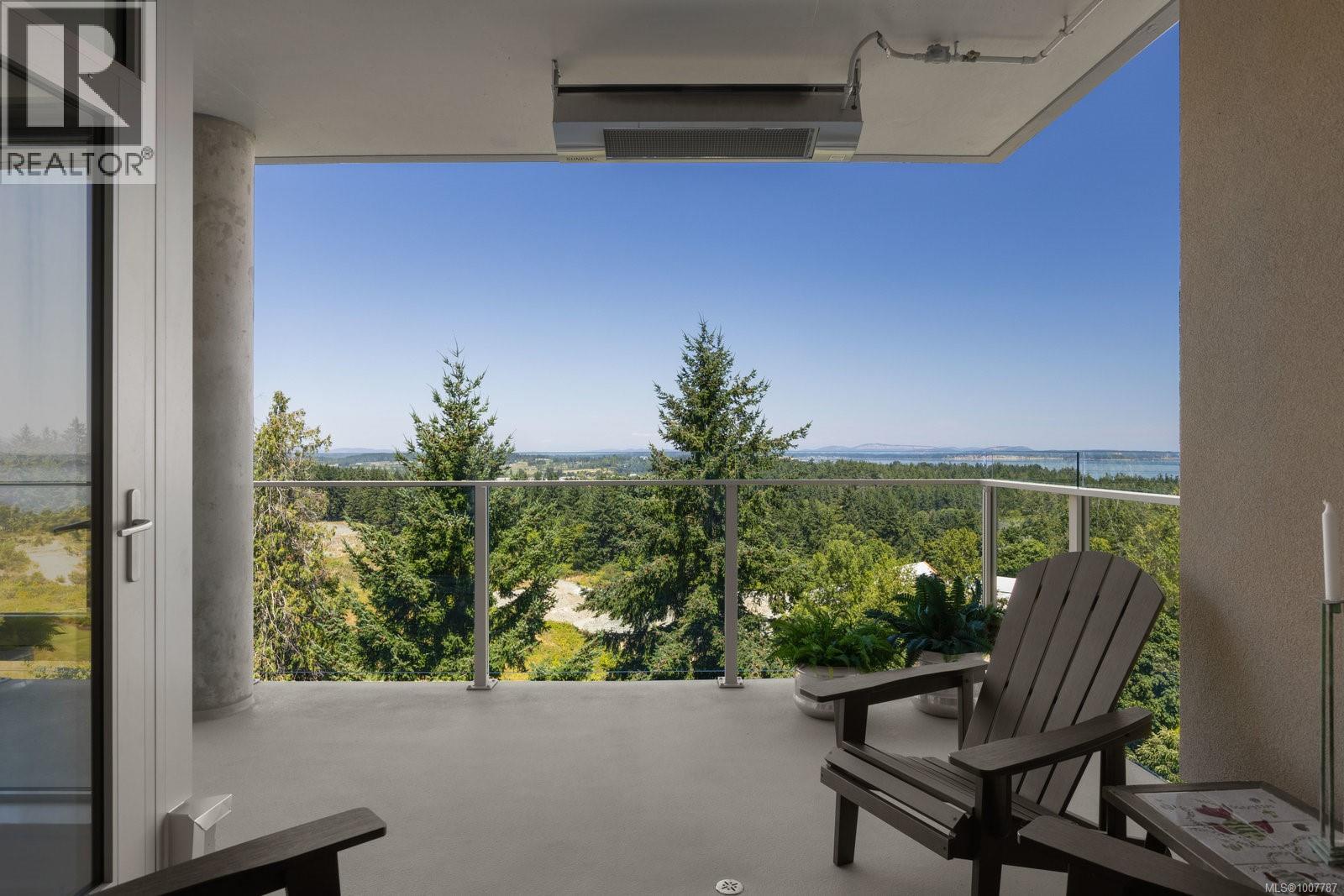 602 5388 Hill Rise Terrace, Saanich