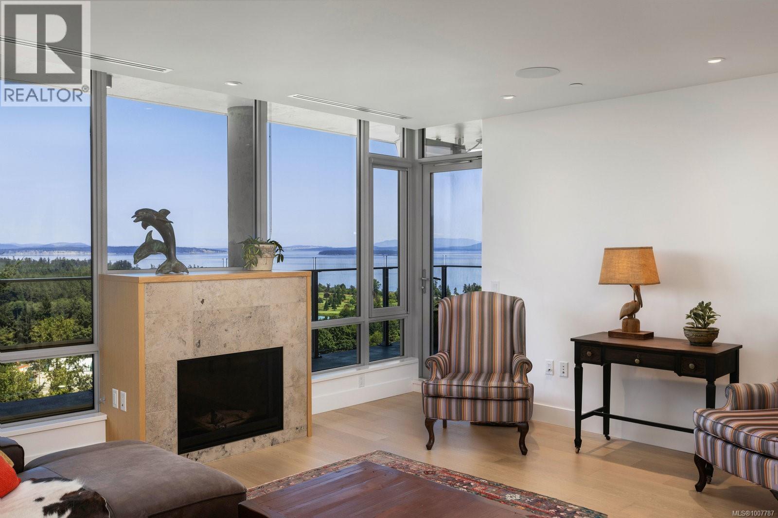 602 5388 Hill Rise Terrace, Saanich