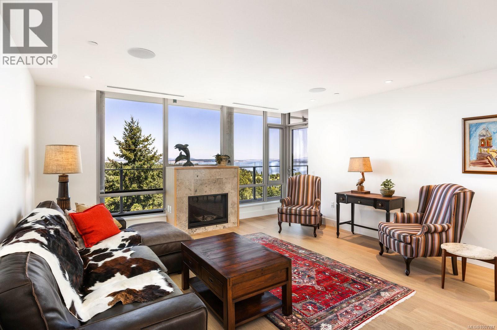 602 5388 Hill Rise Terrace, Saanich