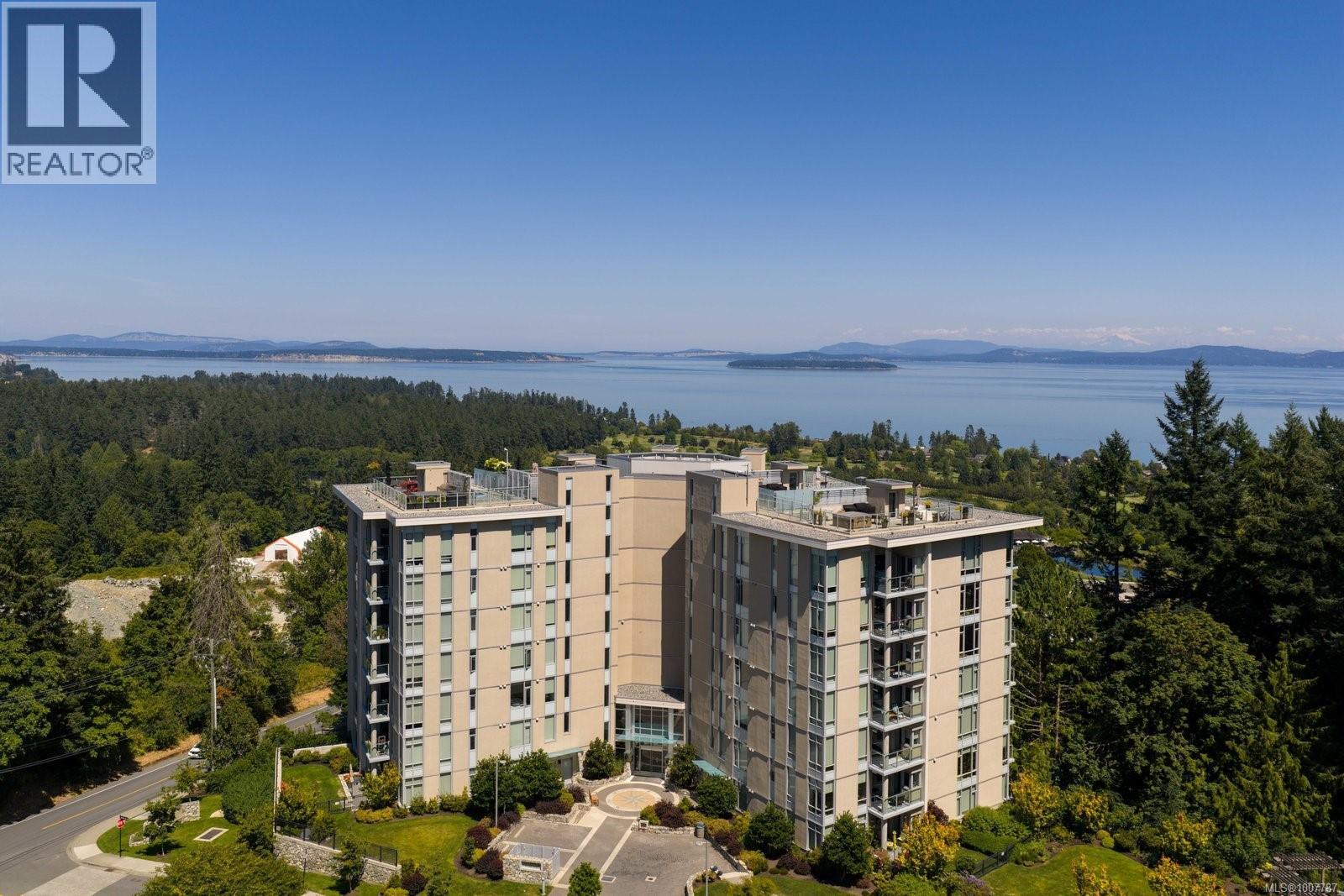 602 5388 Hill Rise Terrace, Saanich
