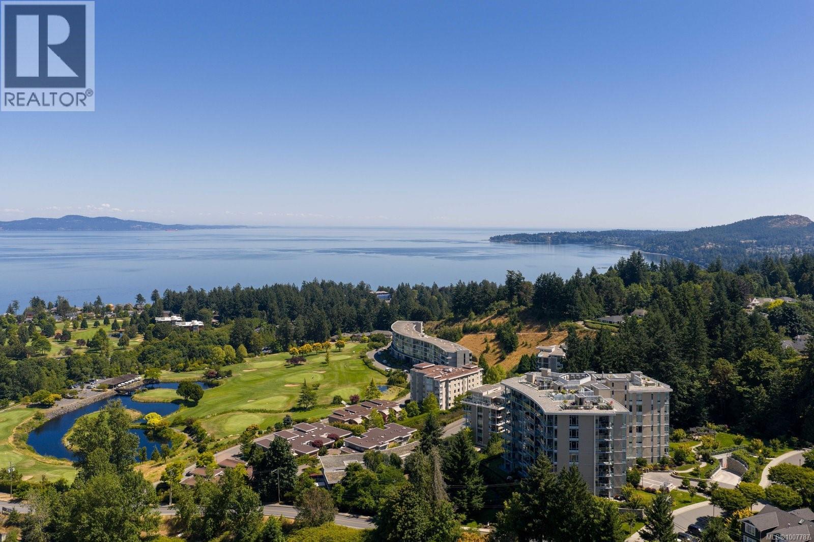602 5388 Hill Rise Terrace, Saanich
