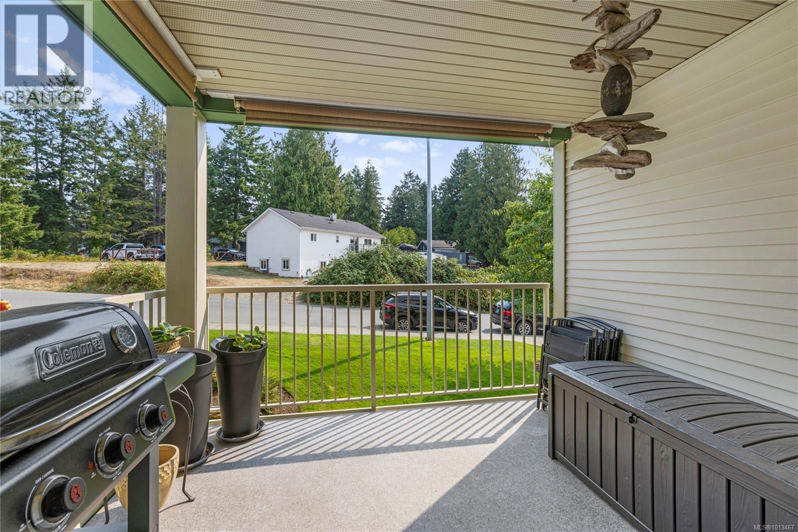 204 4971 Songbird Pl, Nanaimo