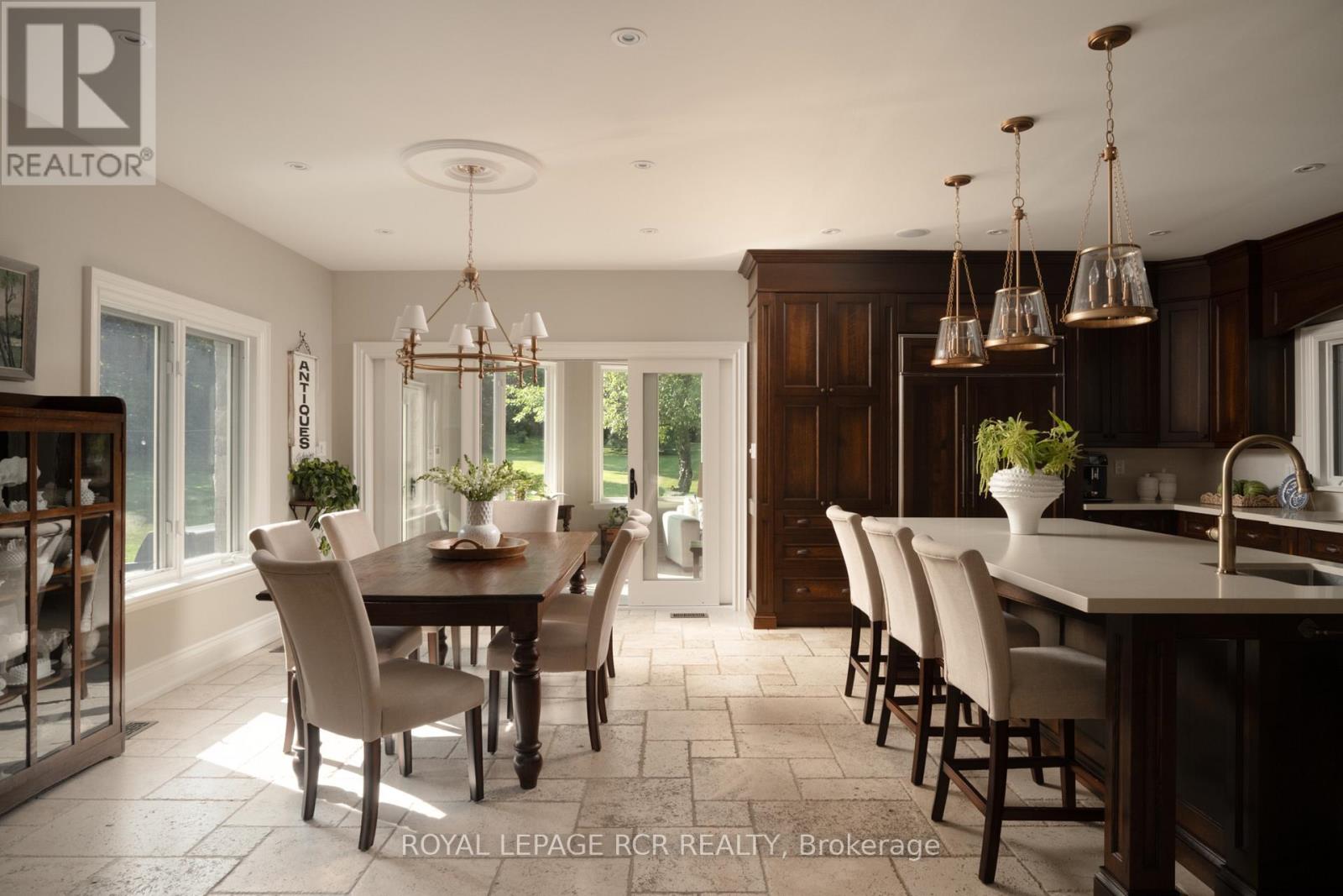 84 KENNEDY ROAD - 7