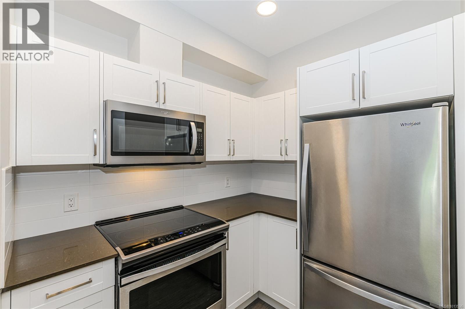 202 2843 JACKLIN Road, Langford