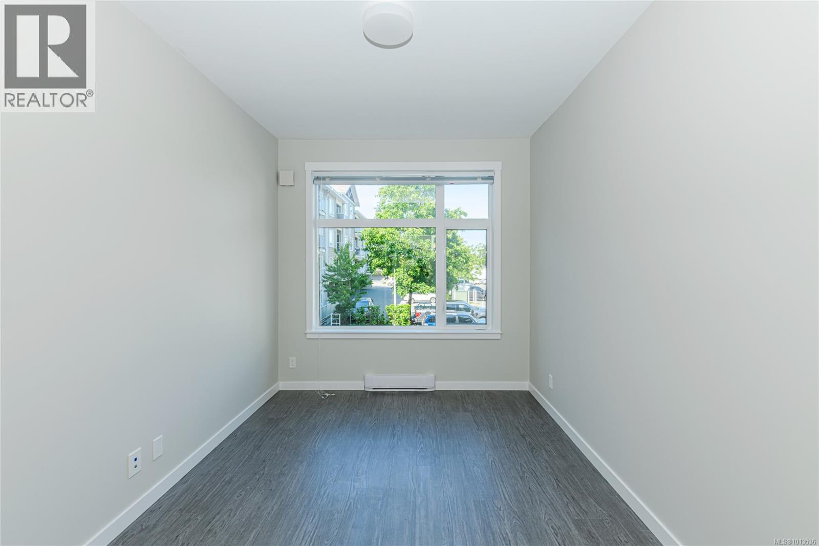202 2843 JACKLIN Road, Langford