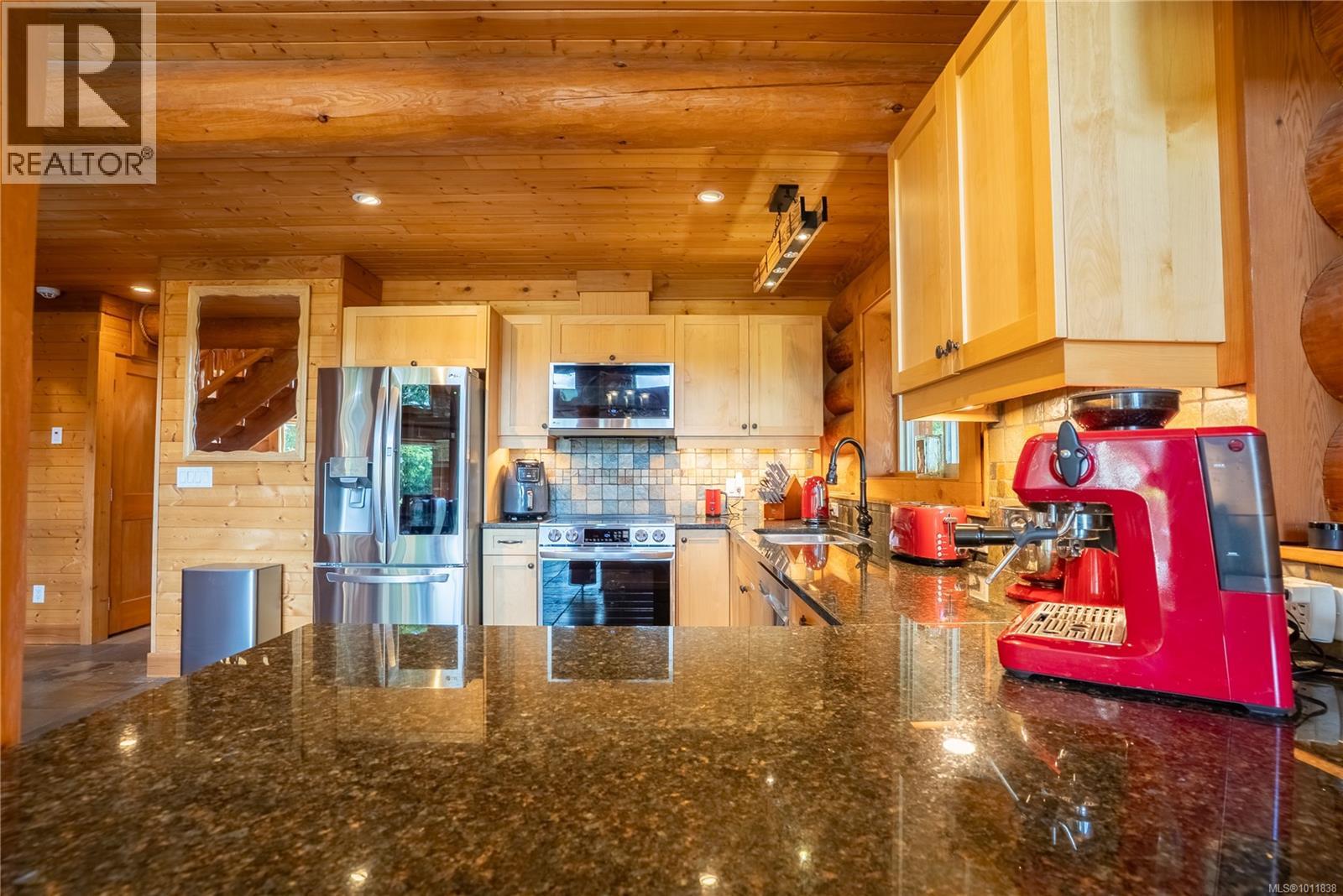 9215 Kestrel Dr, Lake Cowichan