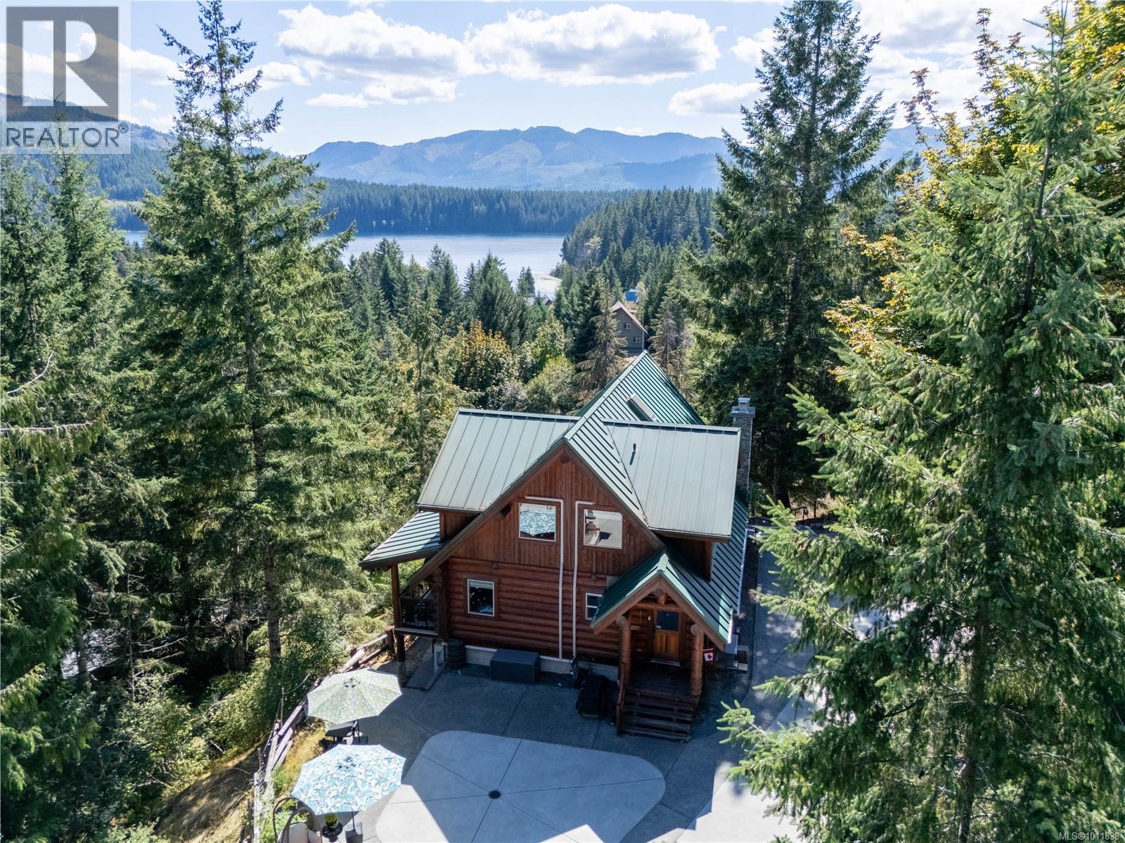 9215 Kestrel Dr, Lake Cowichan