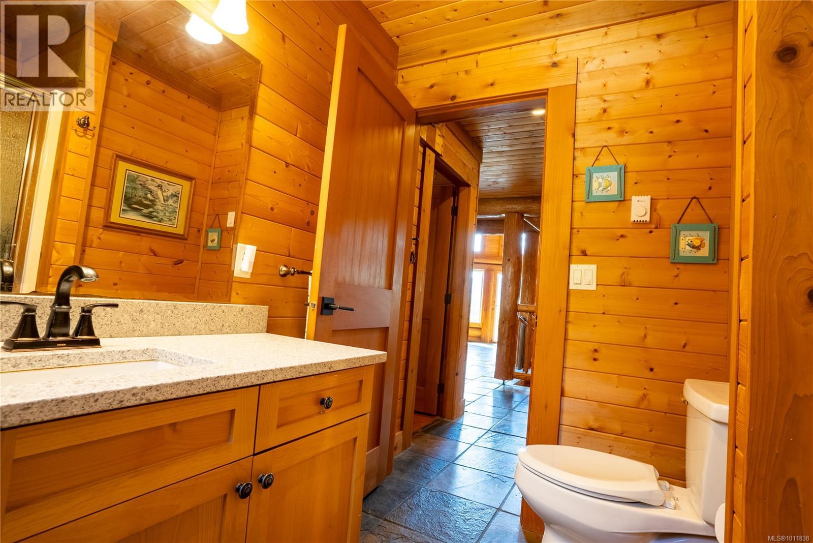 9215 Kestrel Dr, Lake Cowichan