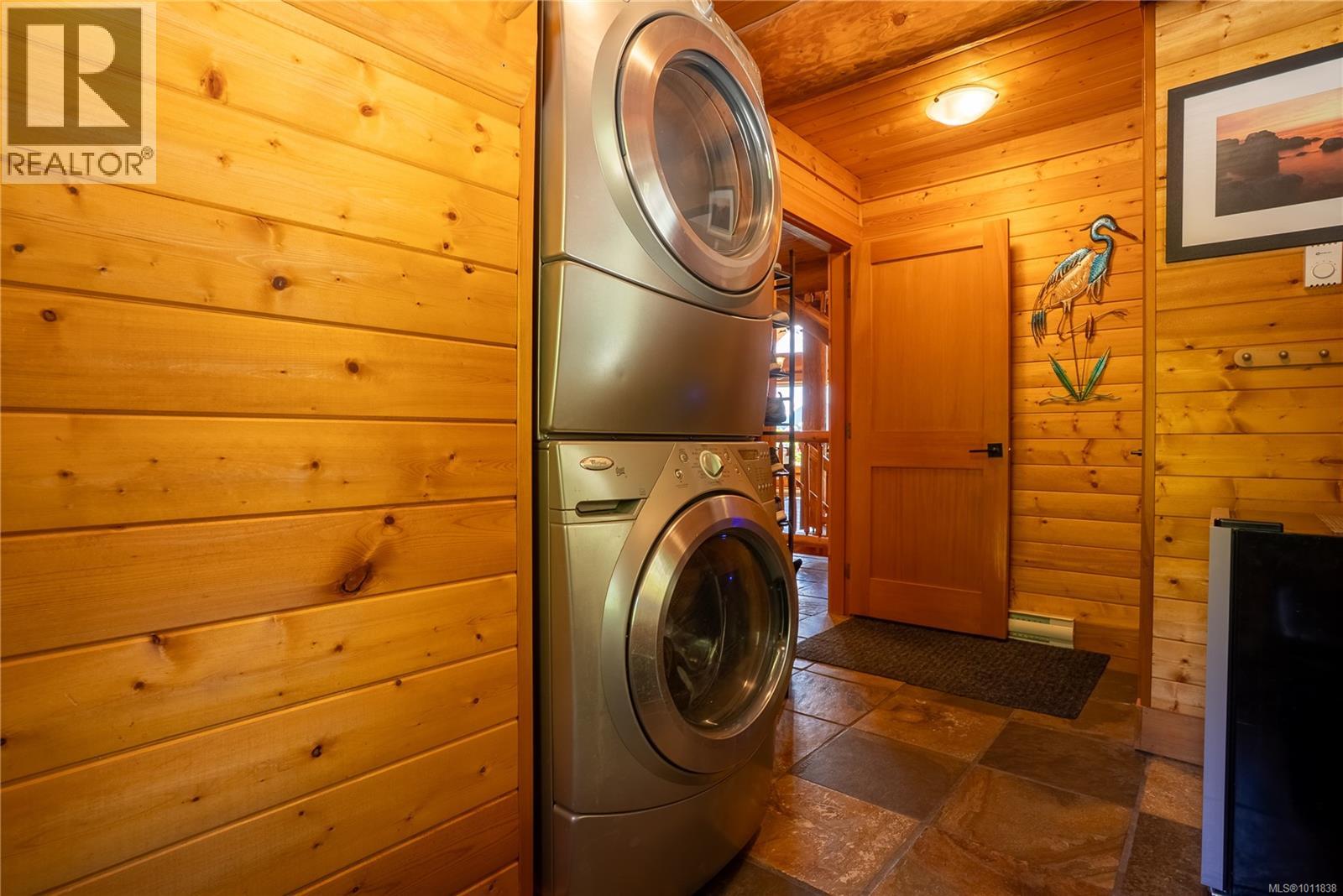 9215 Kestrel Dr, Lake Cowichan