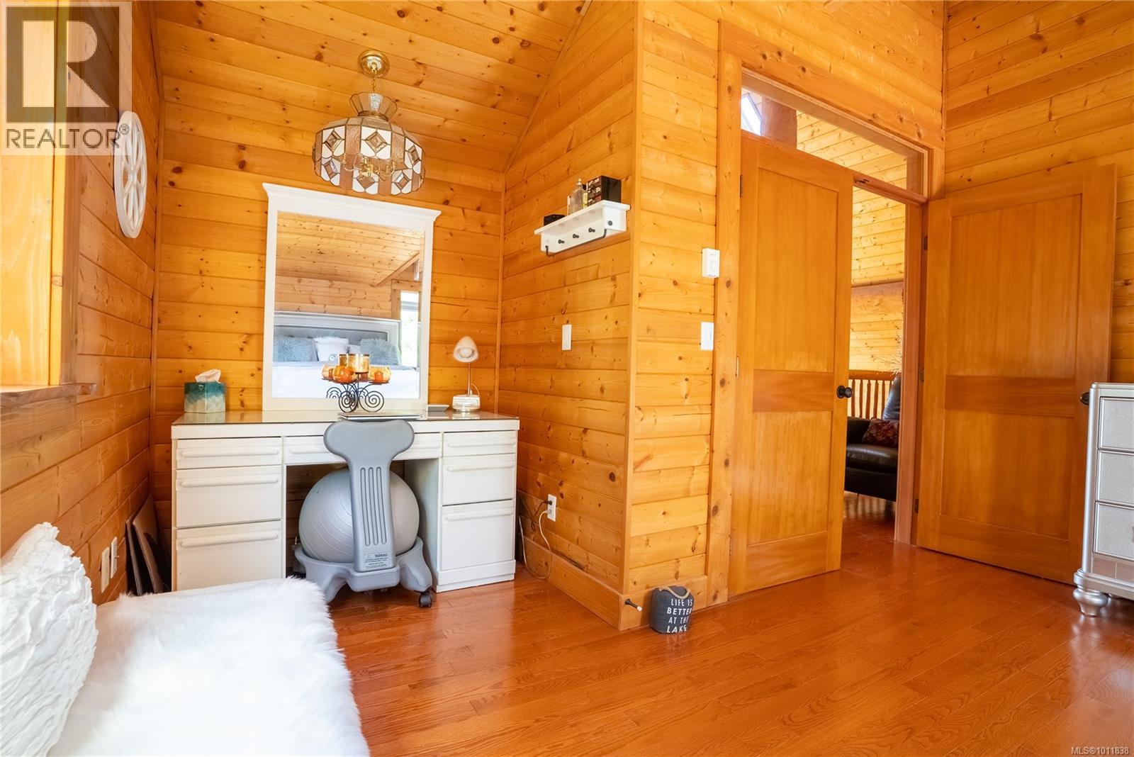 9215 Kestrel Dr, Lake Cowichan