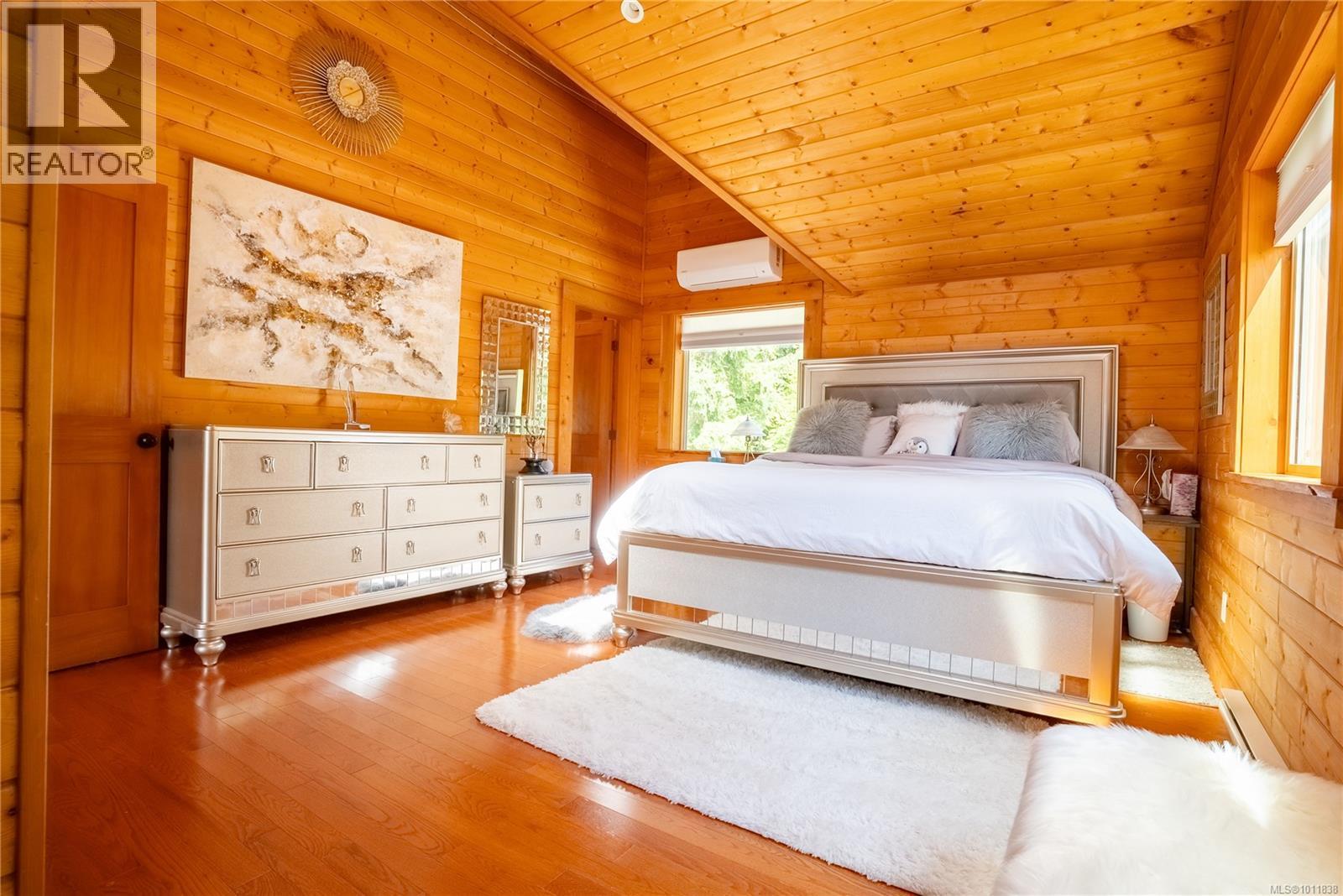 9215 Kestrel Dr, Lake Cowichan