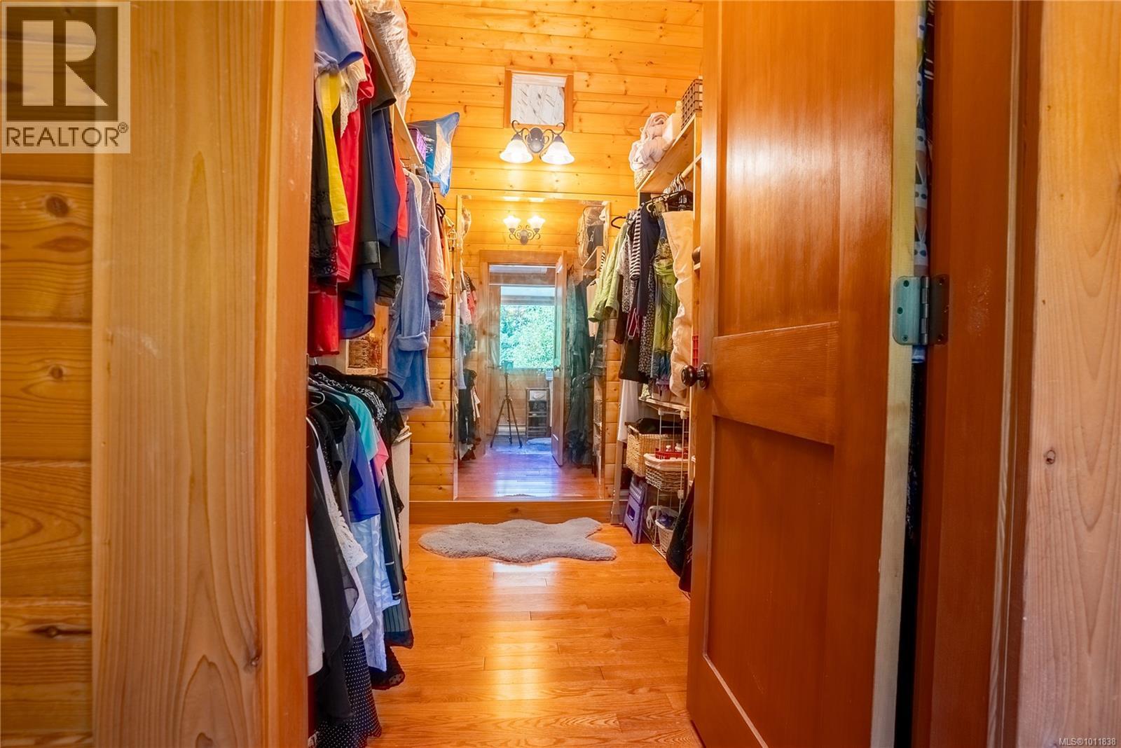 9215 Kestrel Dr, Lake Cowichan