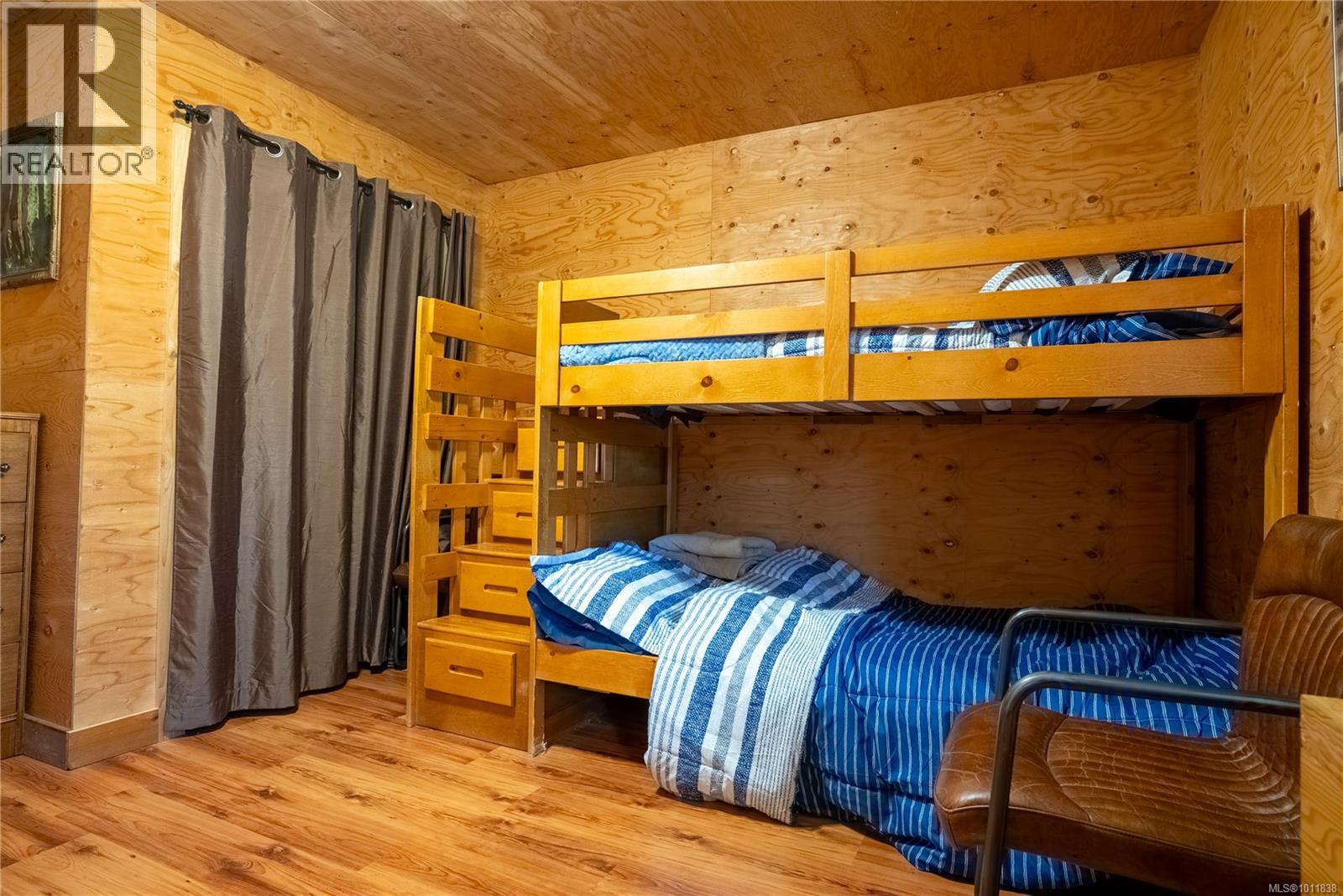 9215 Kestrel Dr, Lake Cowichan