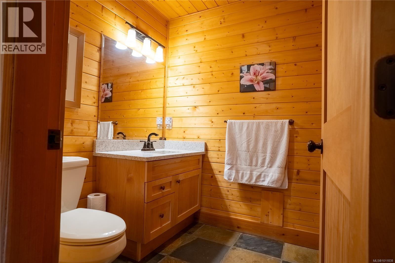 9215 Kestrel Dr, Lake Cowichan