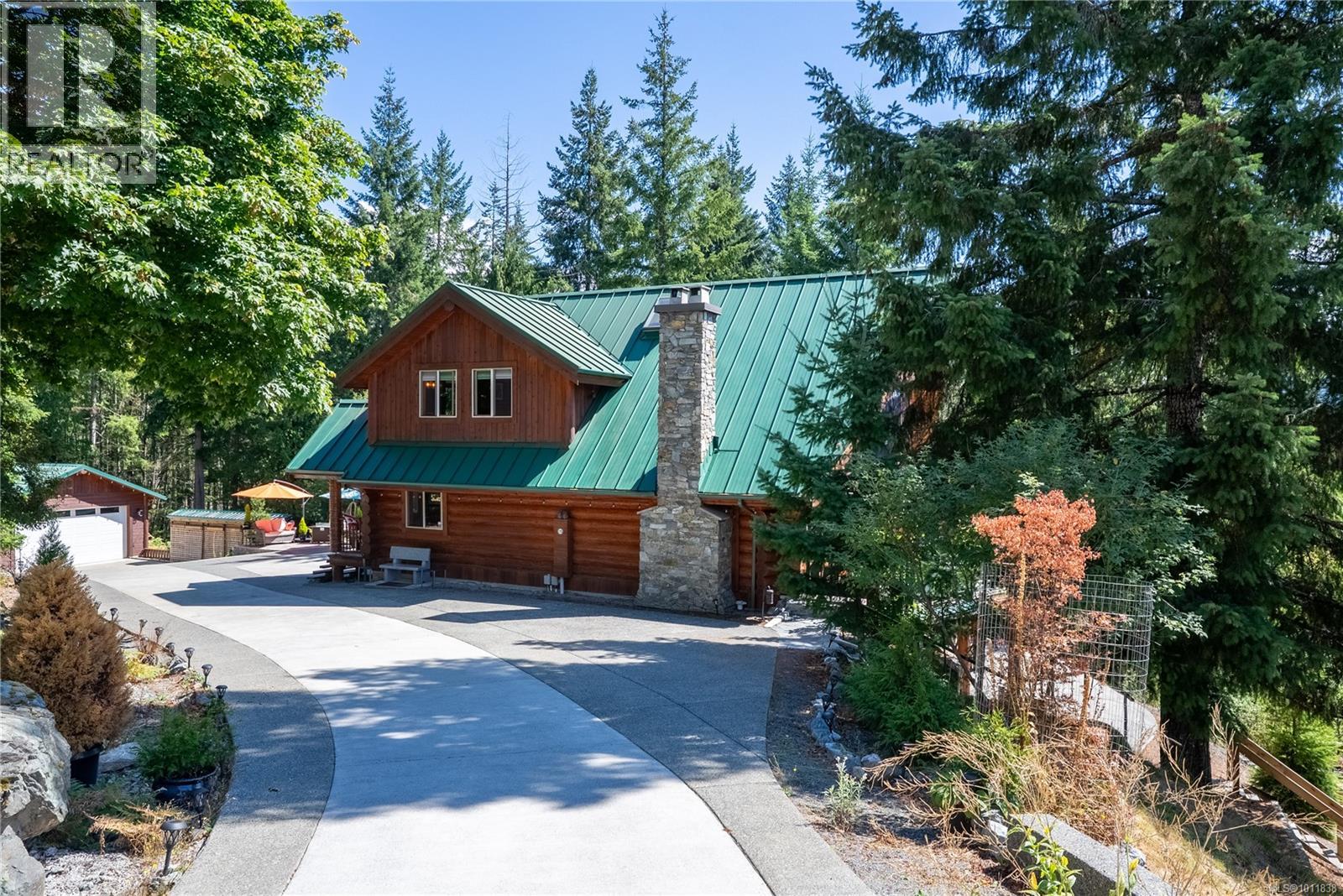 9215 Kestrel Dr, Lake Cowichan