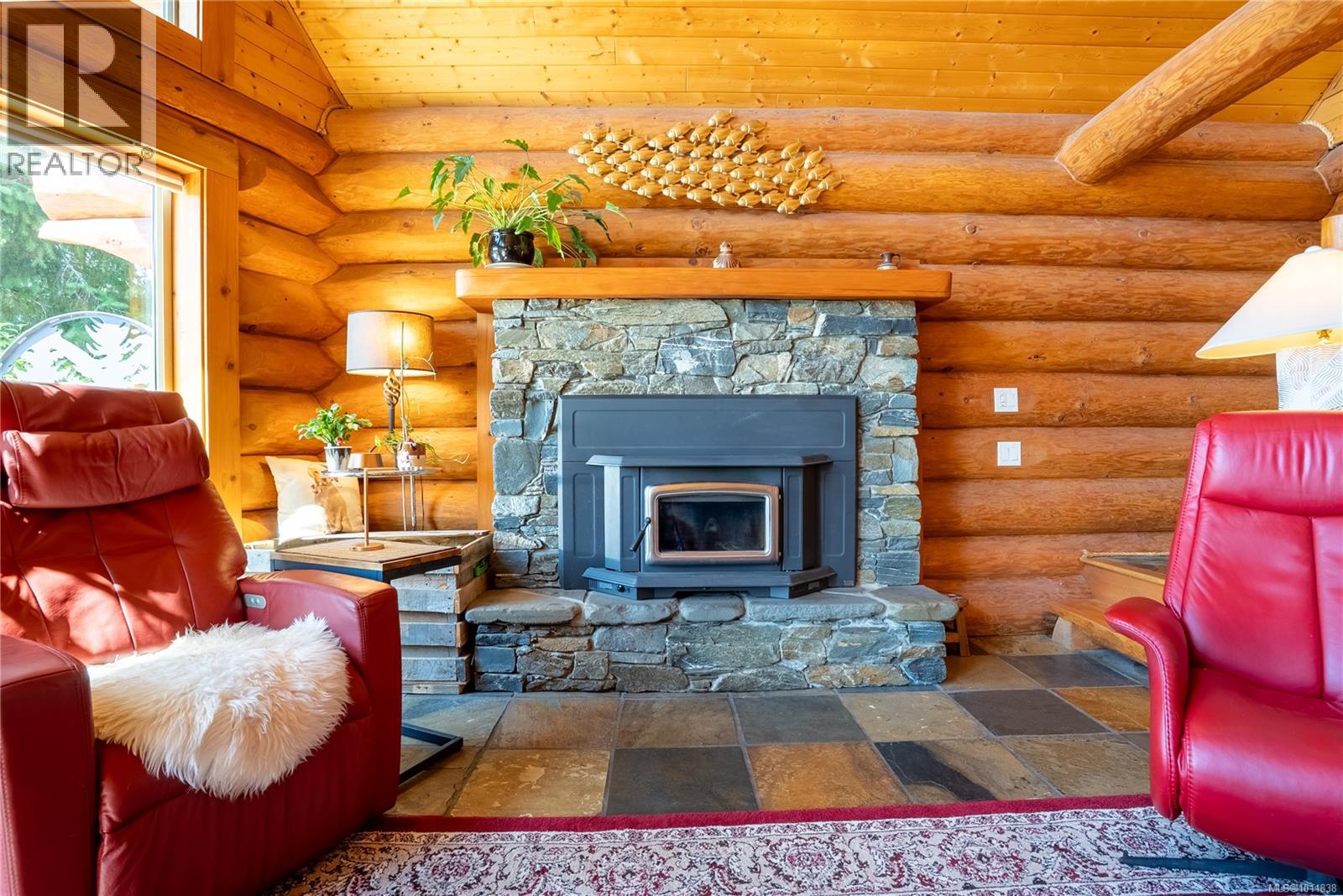 9215 Kestrel Dr, Lake Cowichan