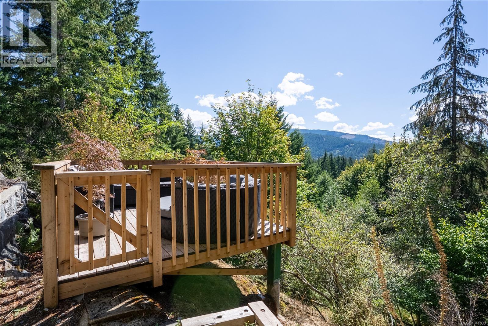 9215 Kestrel Dr, Lake Cowichan