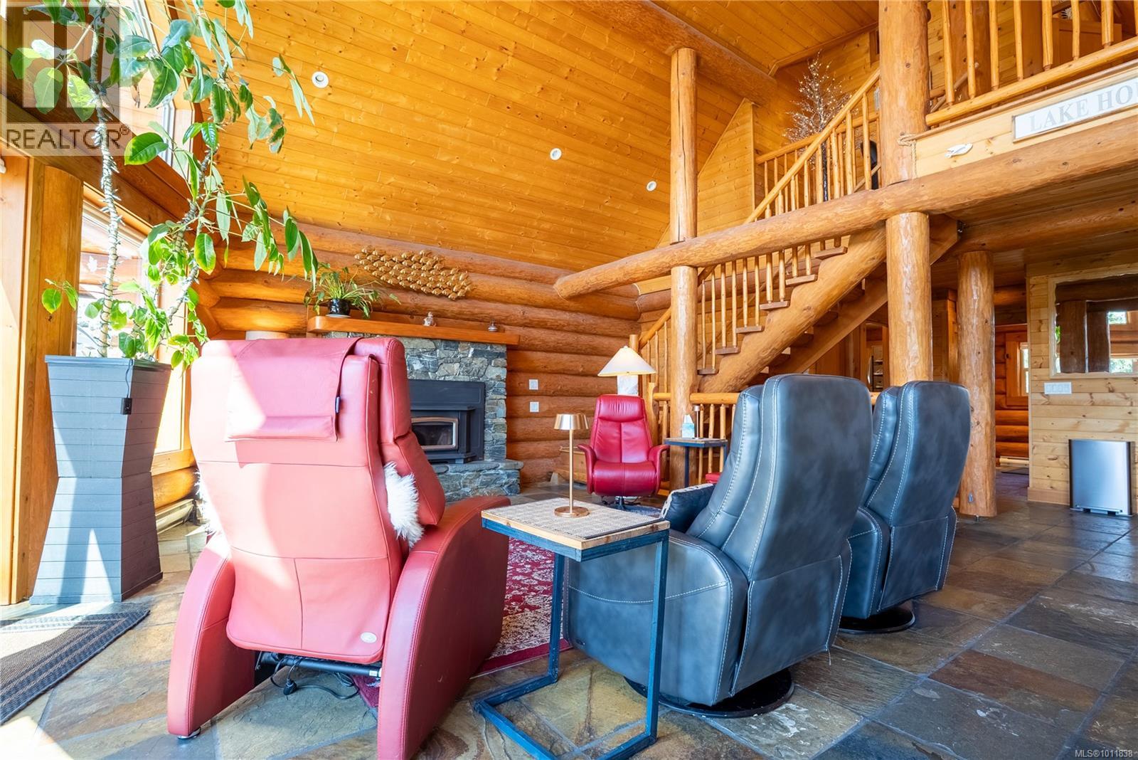 9215 Kestrel Dr, Lake Cowichan