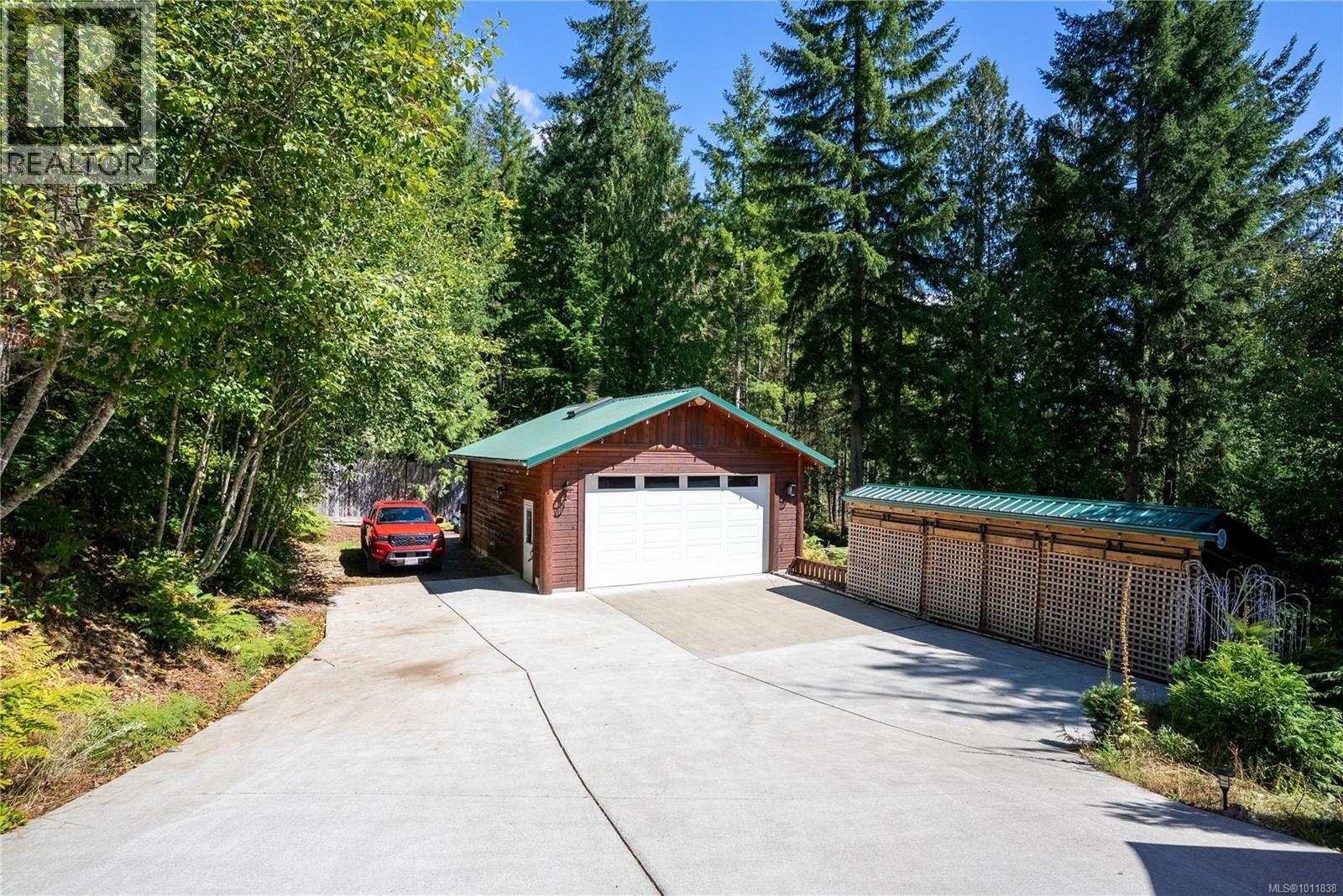 9215 Kestrel Dr, Lake Cowichan