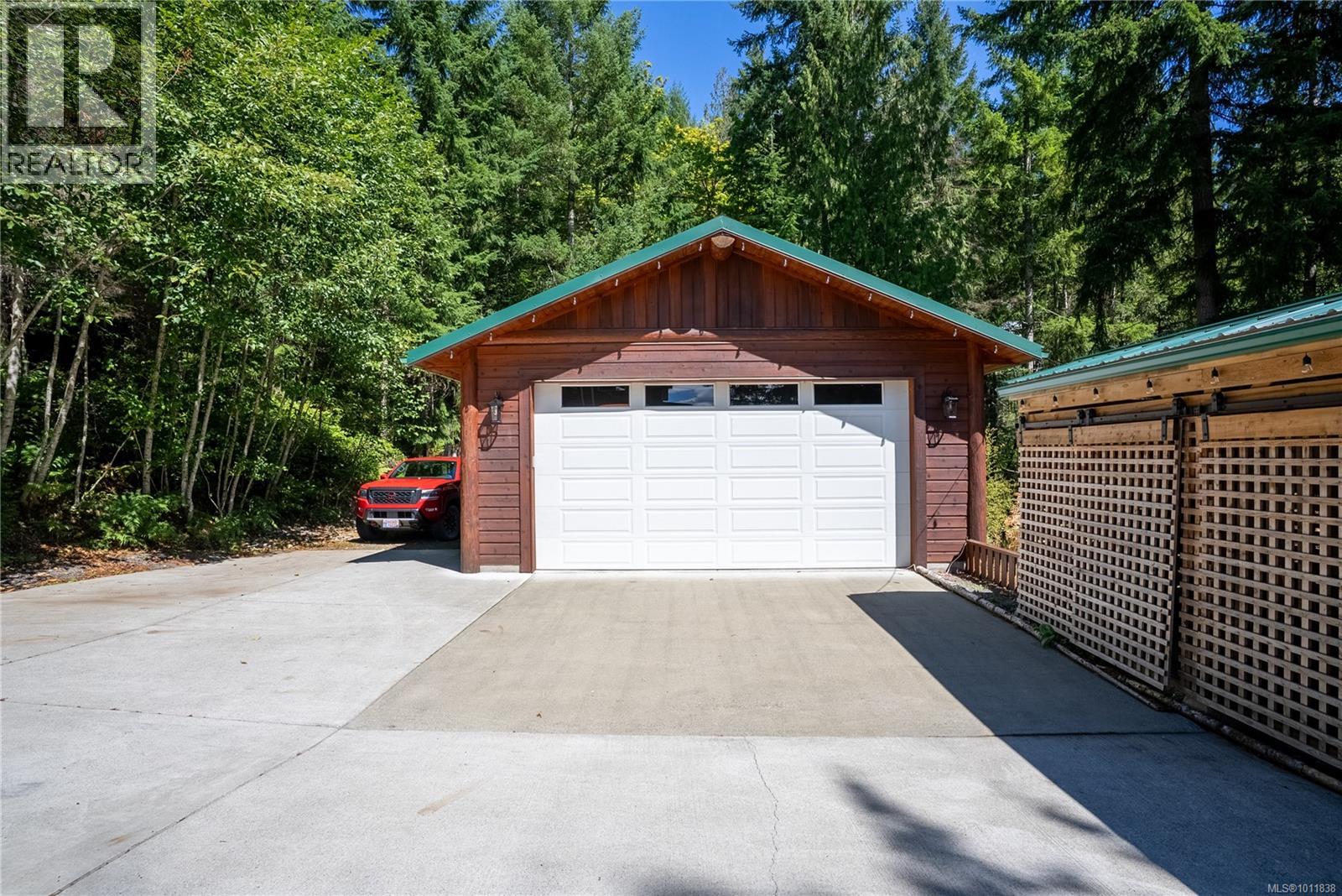 9215 Kestrel Dr, Lake Cowichan