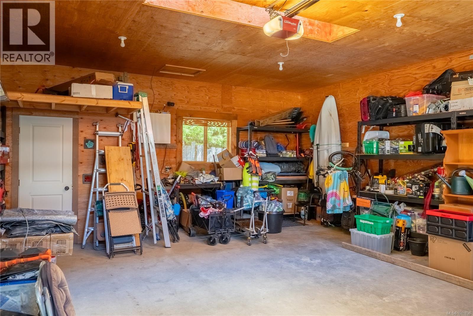 9215 Kestrel Dr, Lake Cowichan