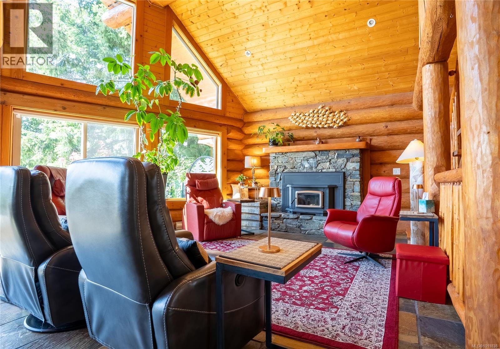 9215 Kestrel Dr, Lake Cowichan