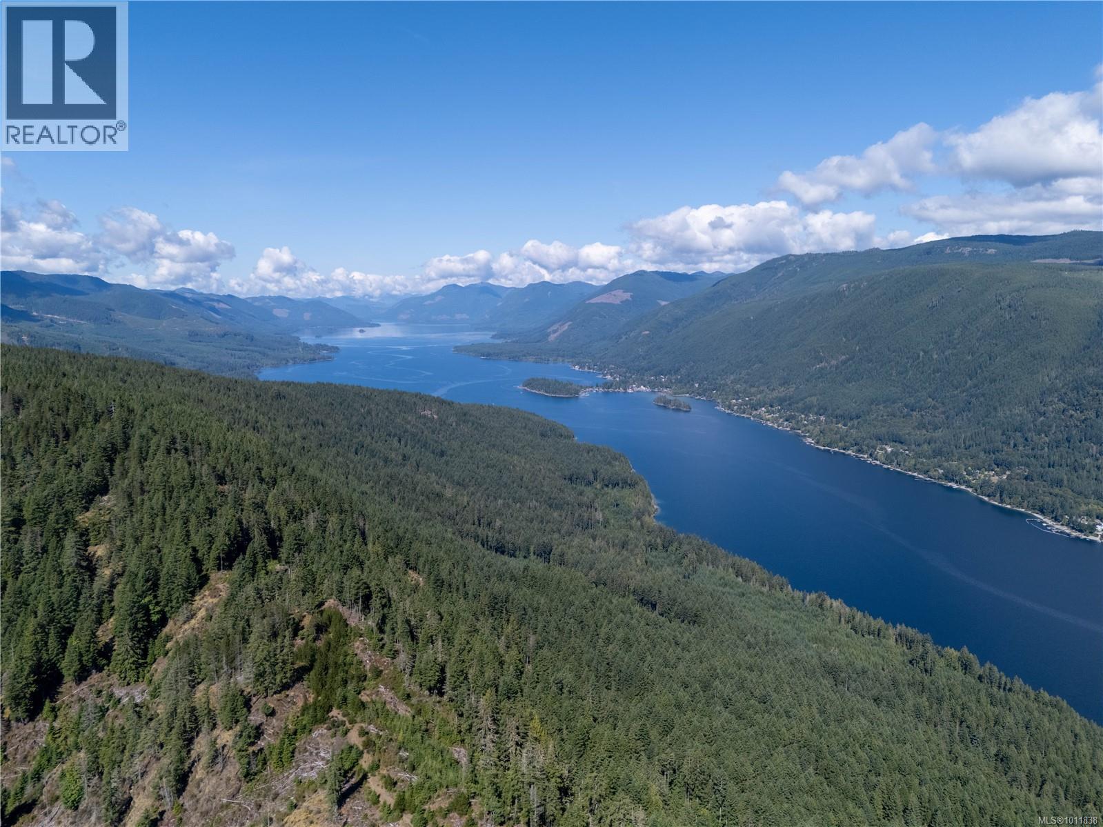 9215 Kestrel Dr, Lake Cowichan